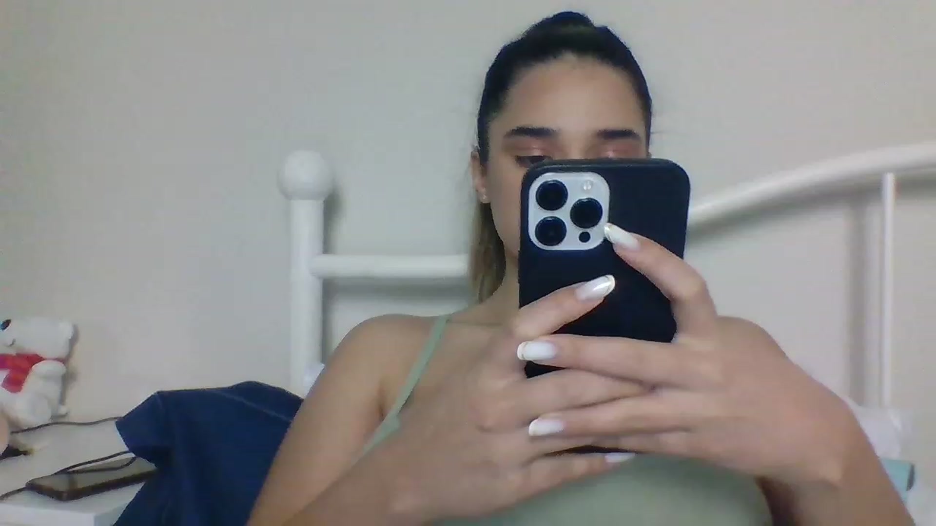 Gallery image thumbnail from Erika_higgins's myfreecams stream on, 12/11/2022, 19:56 image 11 of 20