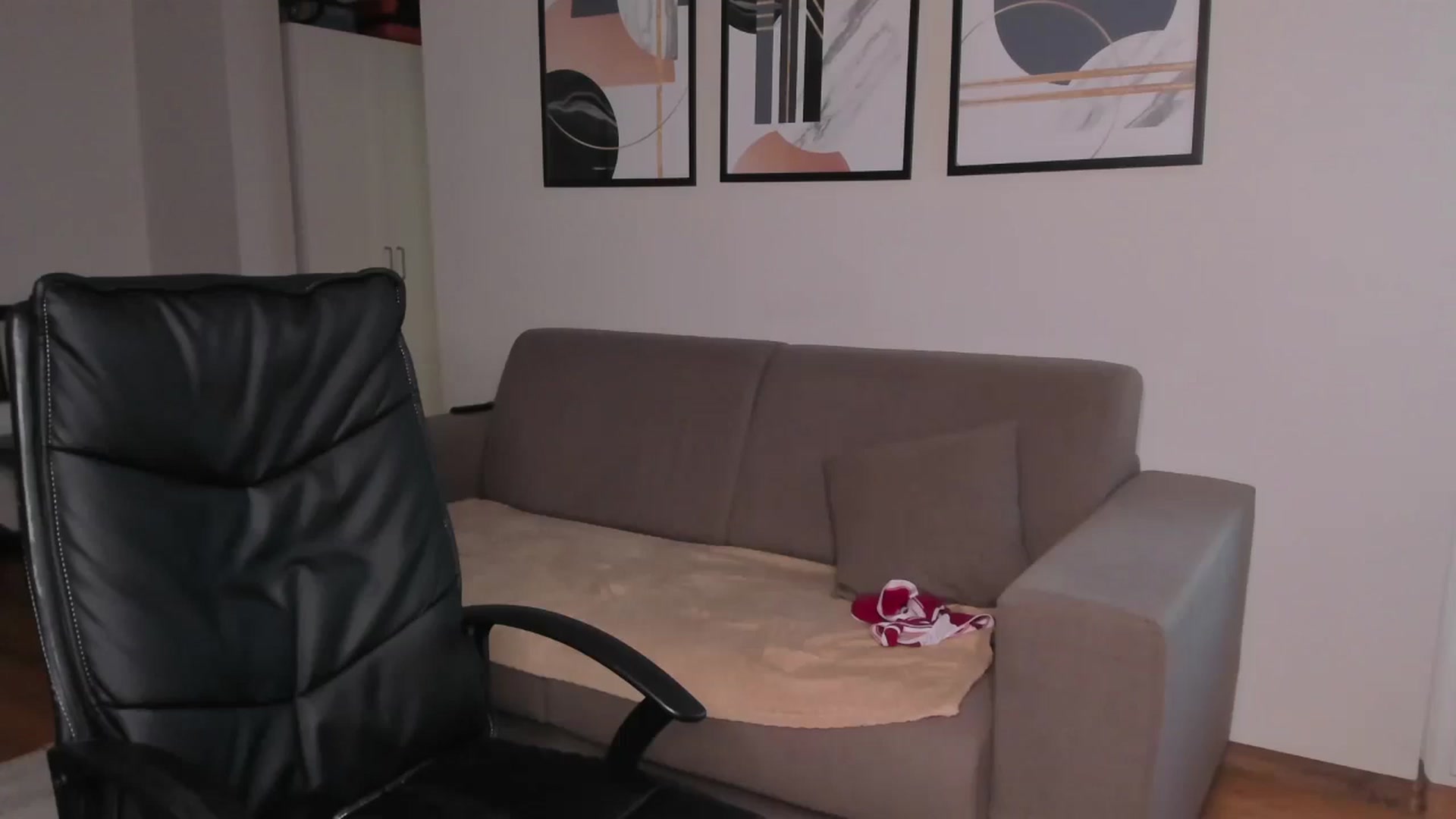 Gallery image thumbnail from Erika_higgins's myfreecams stream on, 07/22/2023, 17:10 image 16 of 20