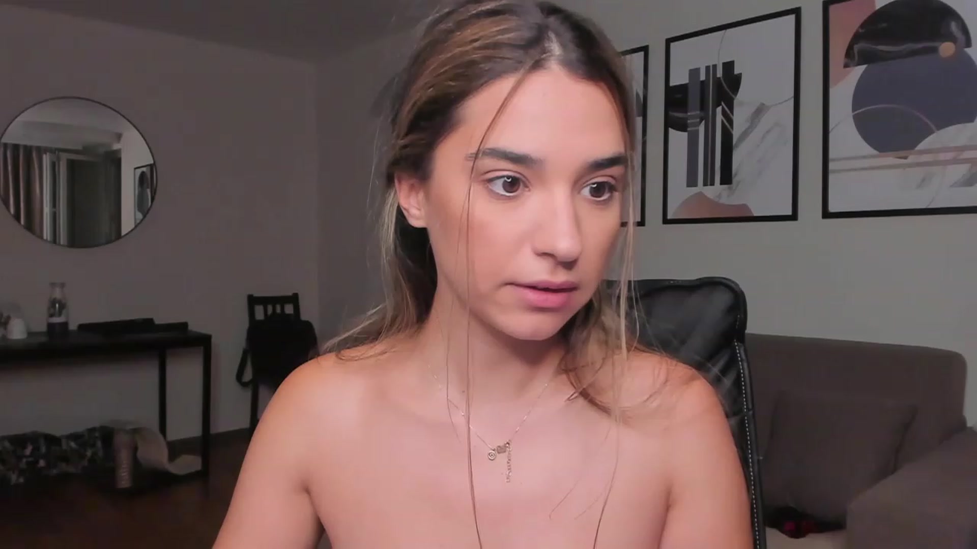 Gallery image thumbnail from Erika_higgins's myfreecams stream on, 08/14/2023, 19:52 image 18 of 20