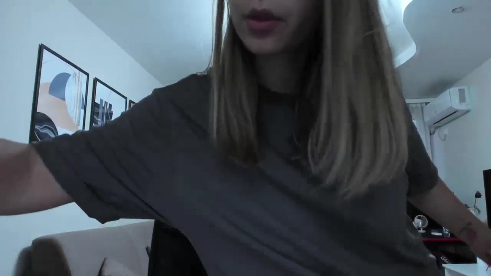Gallery image thumbnail from Erika_higgins's myfreecams stream on, 10/06/2023, 16:00 image 15 of 20