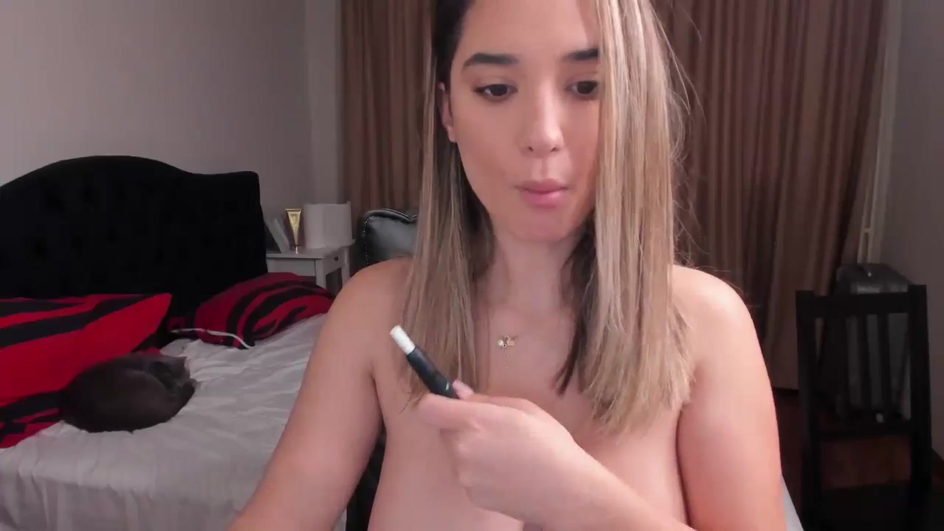 Gallery image thumbnail from Erika_higgins's myfreecams stream on, 10/18/2023, 15:35 image 6 of 20