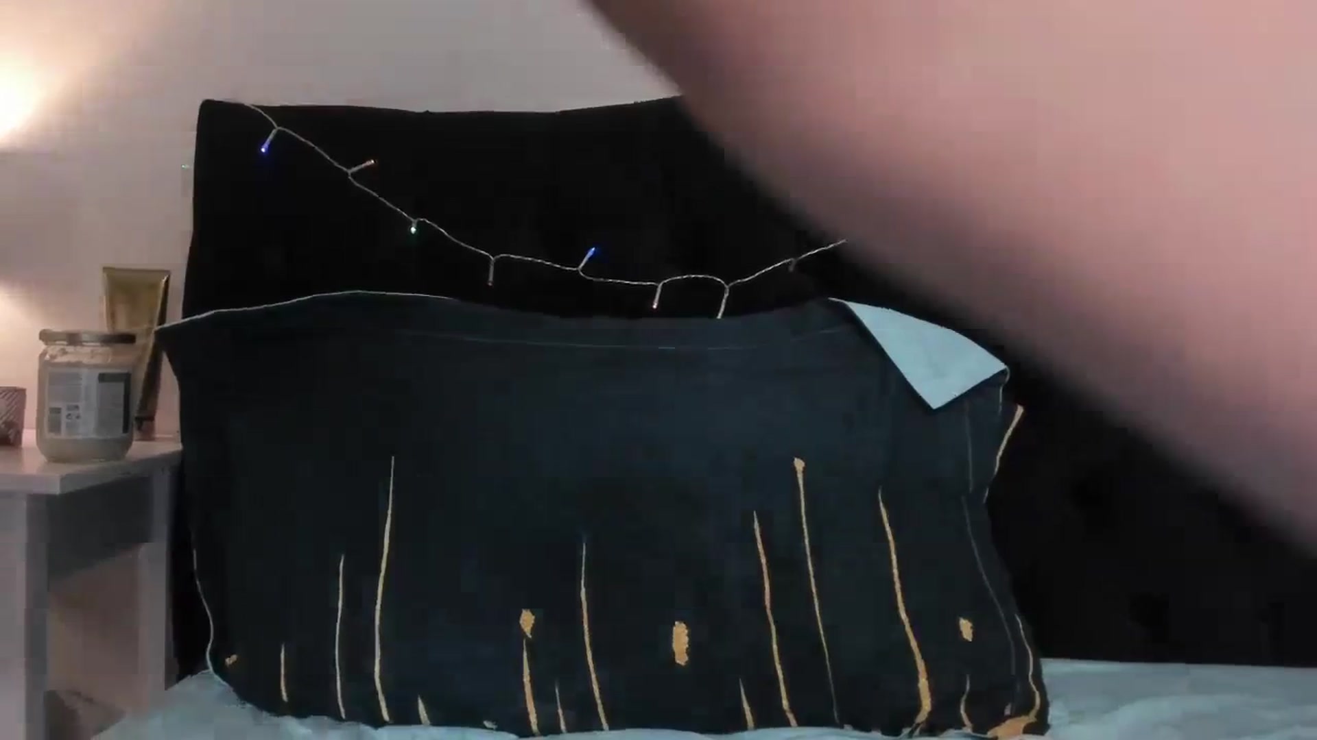 Gallery image thumbnail from Erika_higgins's myfreecams stream on, 11/22/2023, 14:41 image 4 of 20