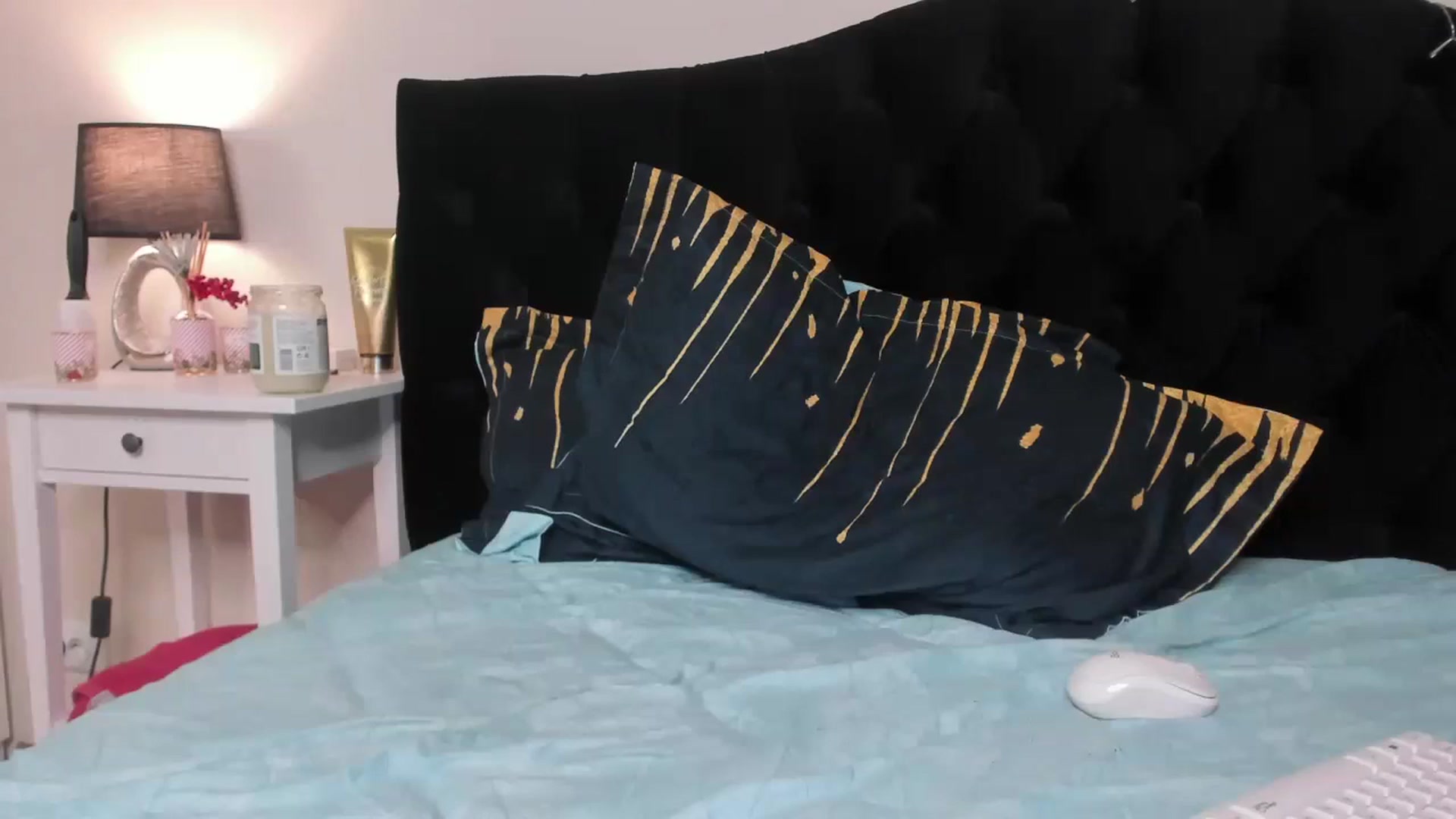 Gallery image thumbnail from Erika_higgins's myfreecams stream on, 11/24/2023, 16:54 image 3 of 20