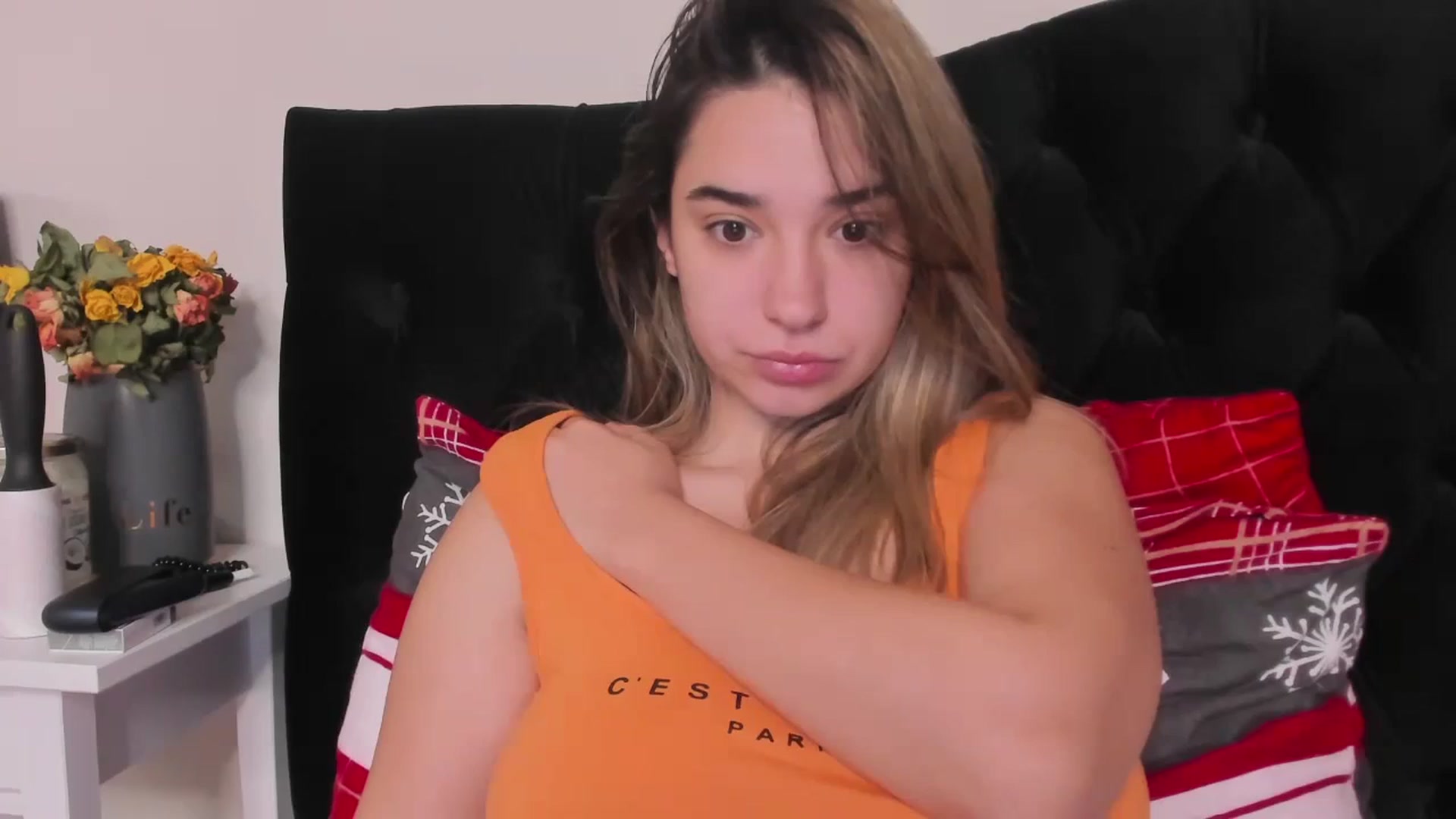 Gallery image thumbnail from Erika_higgins's myfreecams stream on, 12/08/2023, 10:39 image 6 of 20