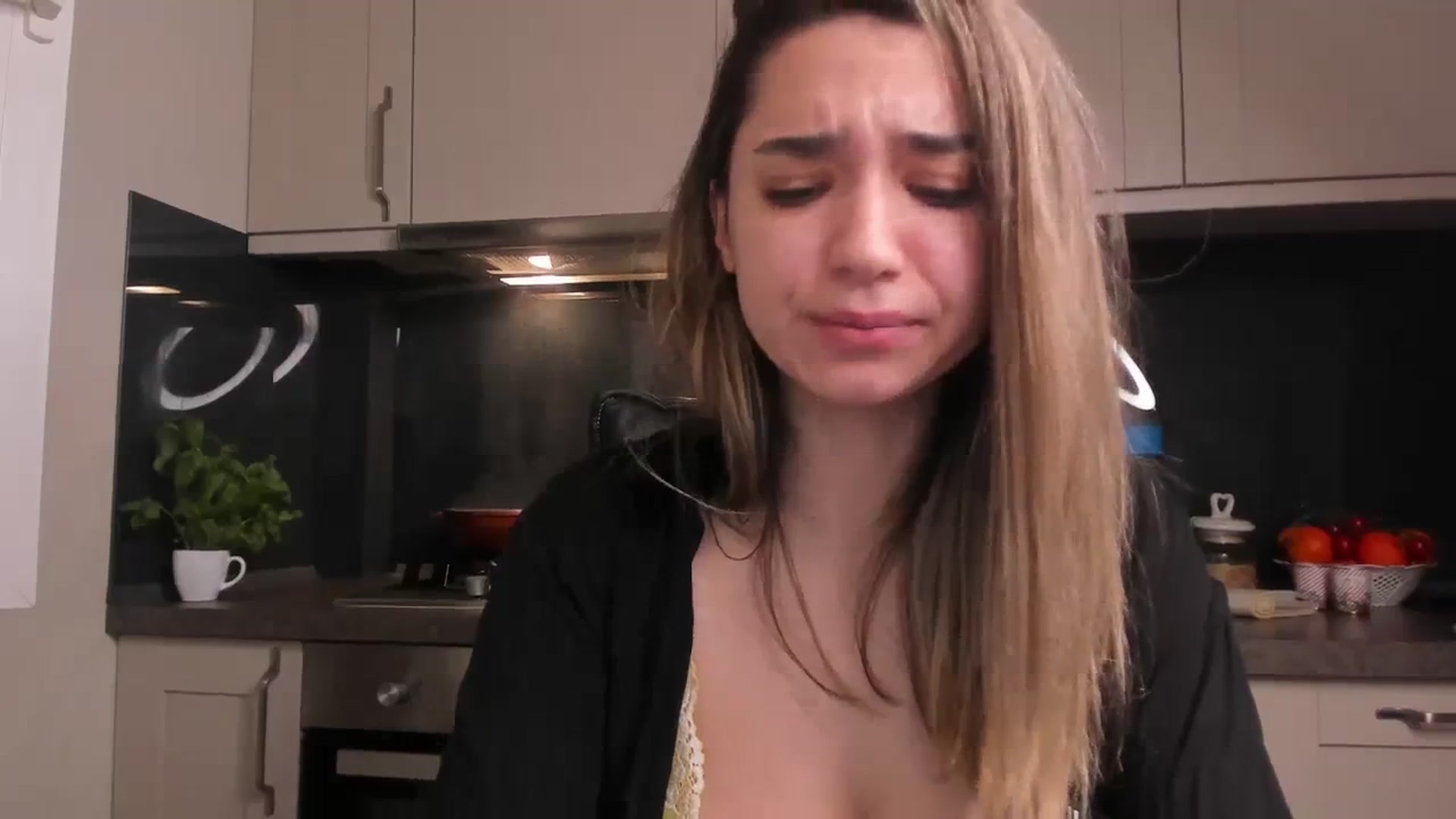 Gallery image thumbnail from Erika_higgins's myfreecams stream on, 12/15/2023, 16:03 image 16 of 20