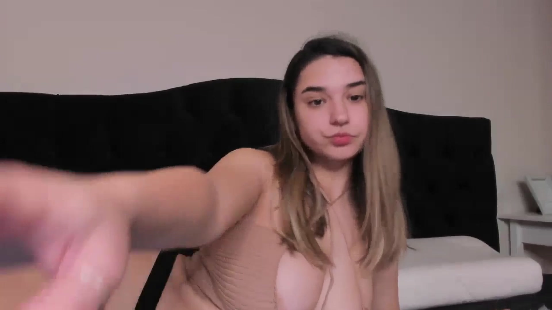 Gallery image thumbnail from Erika_higgins's myfreecams stream on, 01/19/2024, 17:56 image 9 of 20