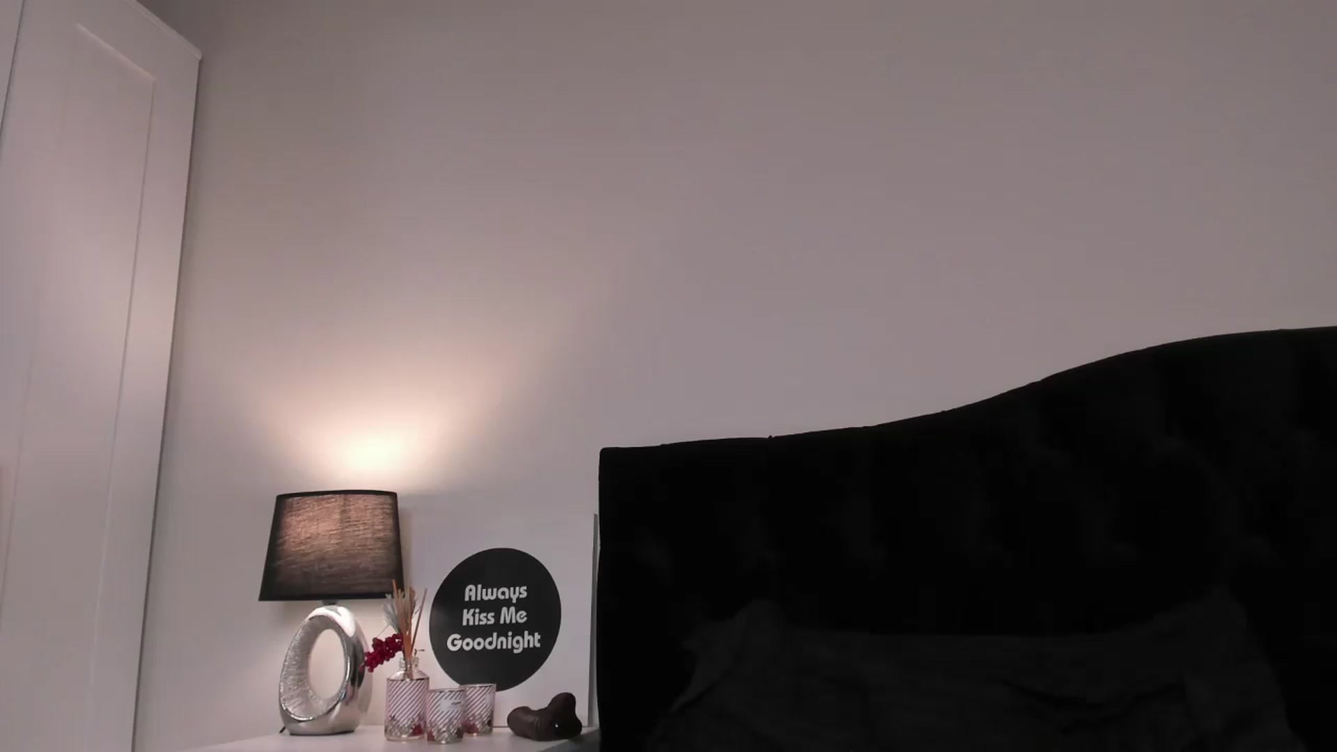 Gallery image thumbnail from Erika_higgins's myfreecams stream on, 01/19/2024, 17:56 image 8 of 20