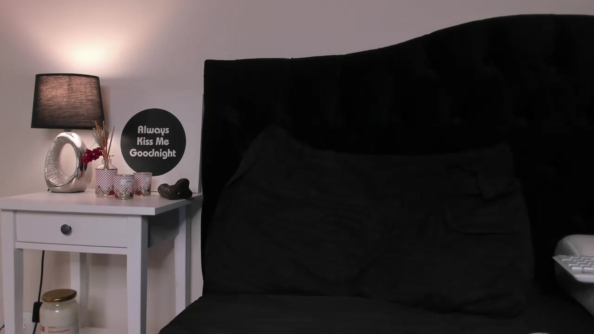 Gallery image thumbnail from Erika_higgins's myfreecams stream on, 01/19/2024, 17:56 image 18 of 20