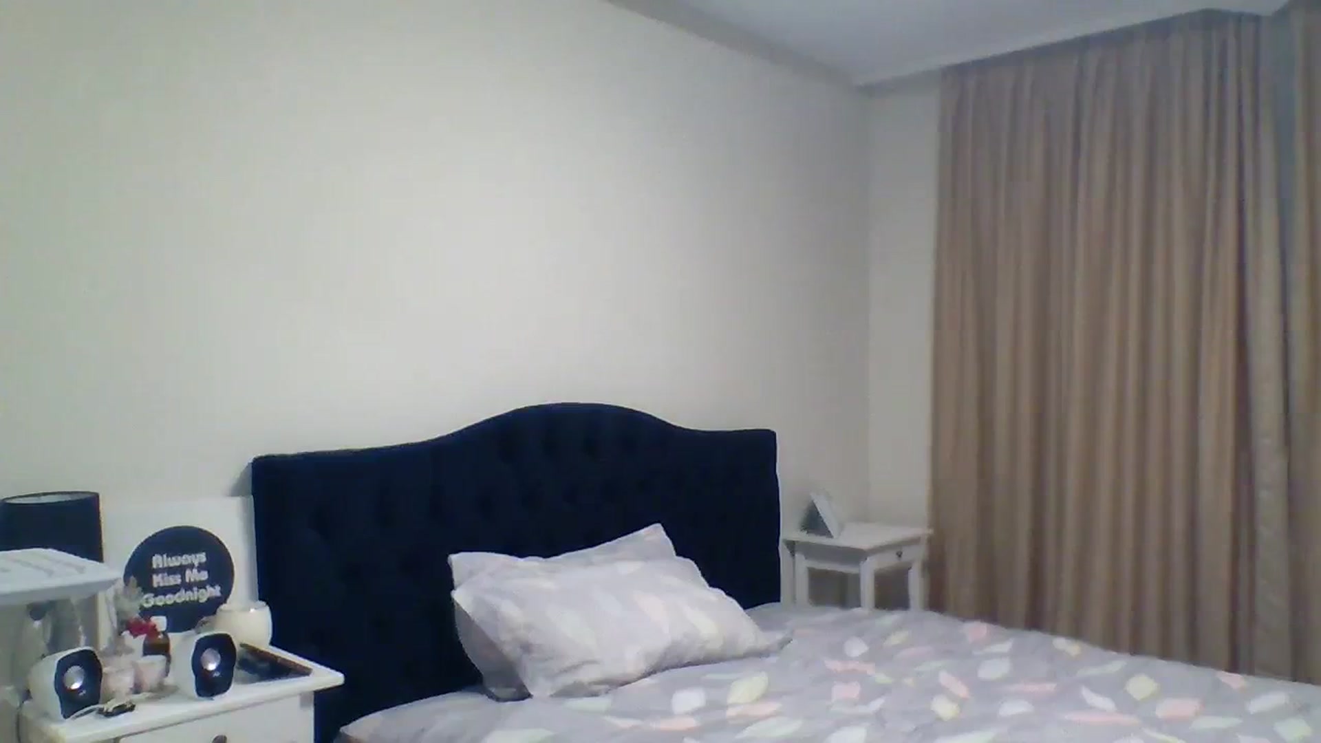 Gallery image thumbnail from Erika_higgins's myfreecams stream on, 02/11/2024, 17:33 image 10 of 20