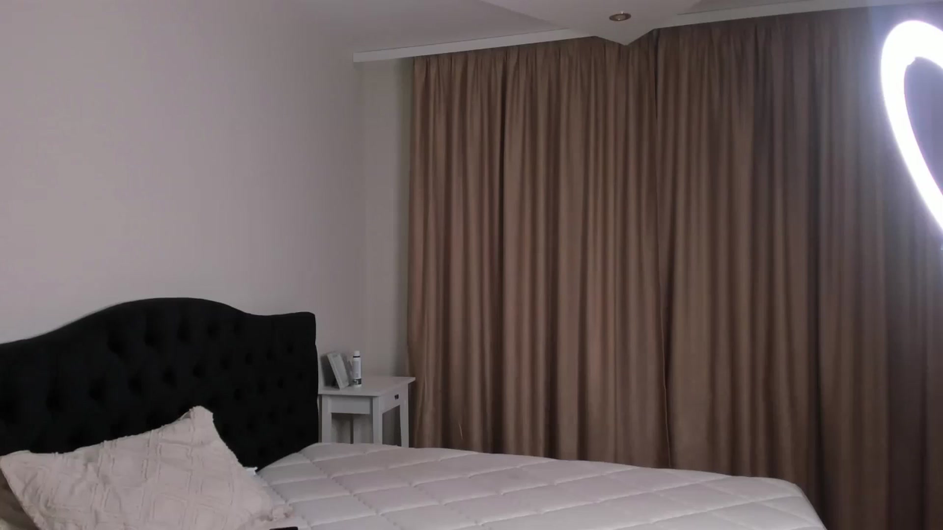 Gallery image thumbnail from Erika_higgins's myfreecams stream on, 02/13/2024, 17:47 image 2 of 20