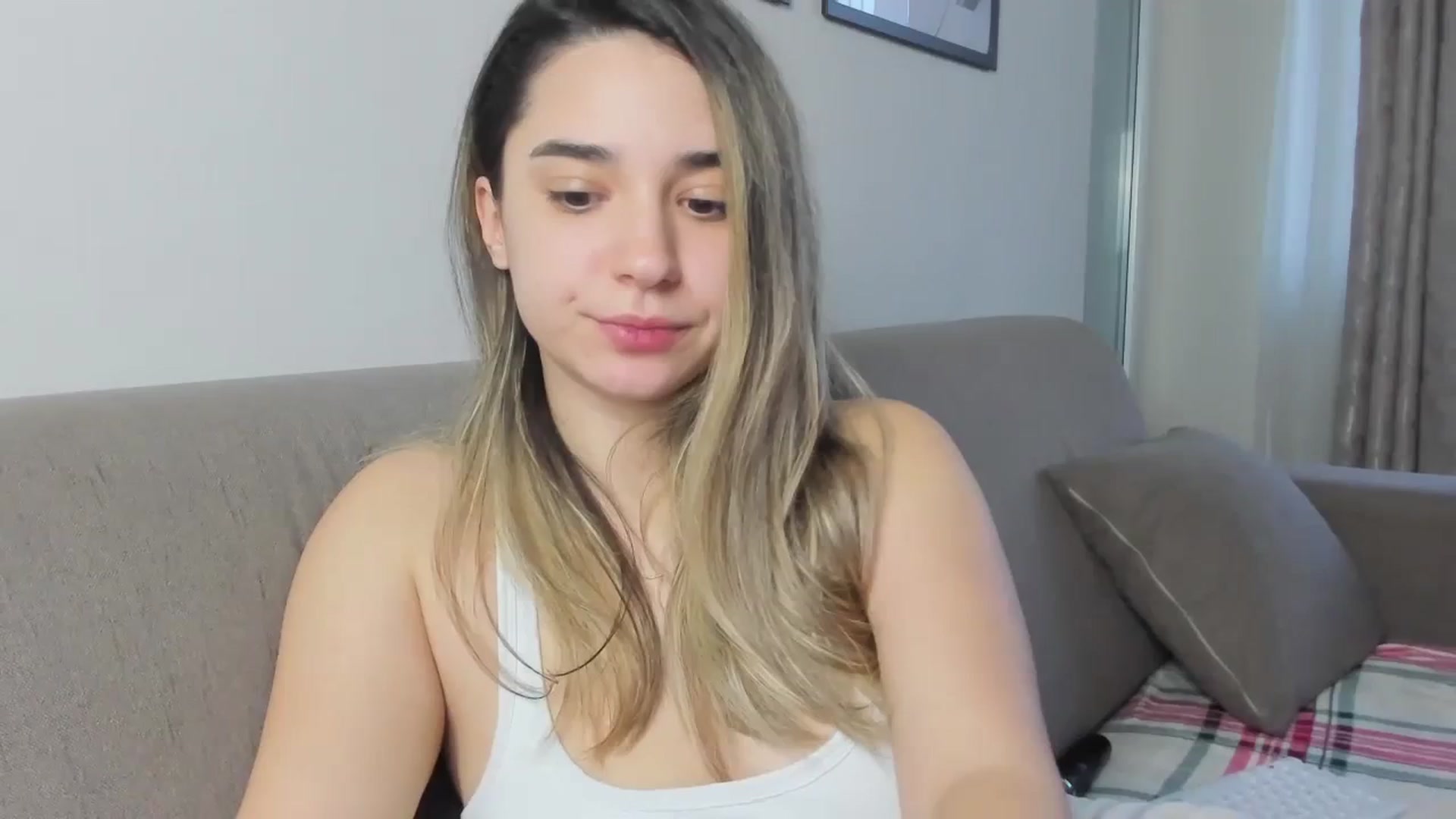 Gallery image thumbnail from Erika_higgins's myfreecams stream on, 02/21/2024, 16:10 image 10 of 20