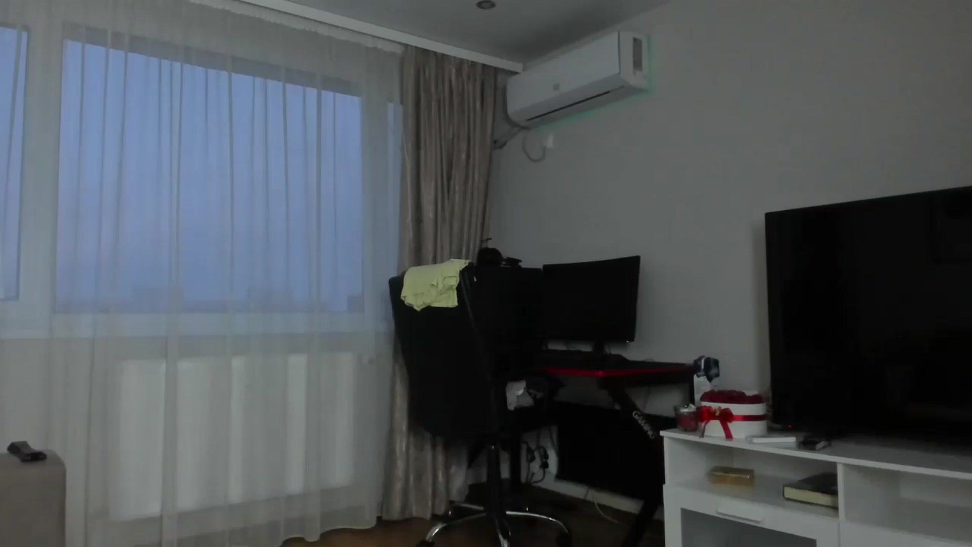 Gallery image thumbnail from Erika_higgins's myfreecams stream on, 02/21/2024, 16:10 image 20 of 20