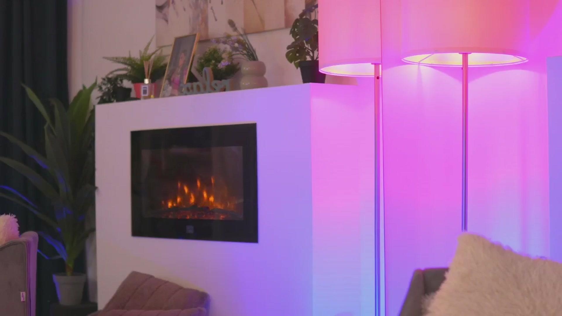 Gallery image thumbnail from Erika_higgins's myfreecams stream on, 10/26/2024, 14:32 image 15 of 20