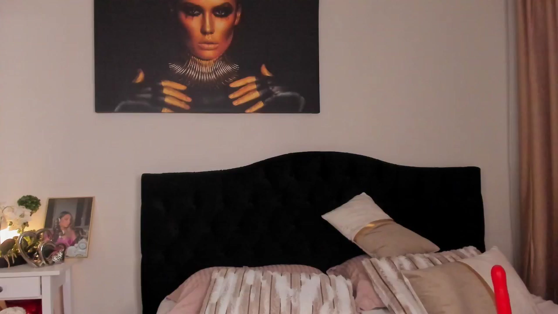 Gallery image thumbnail from Erika_higgins's myfreecams stream on, 05/16/2025, 19:31 image 13 of 20