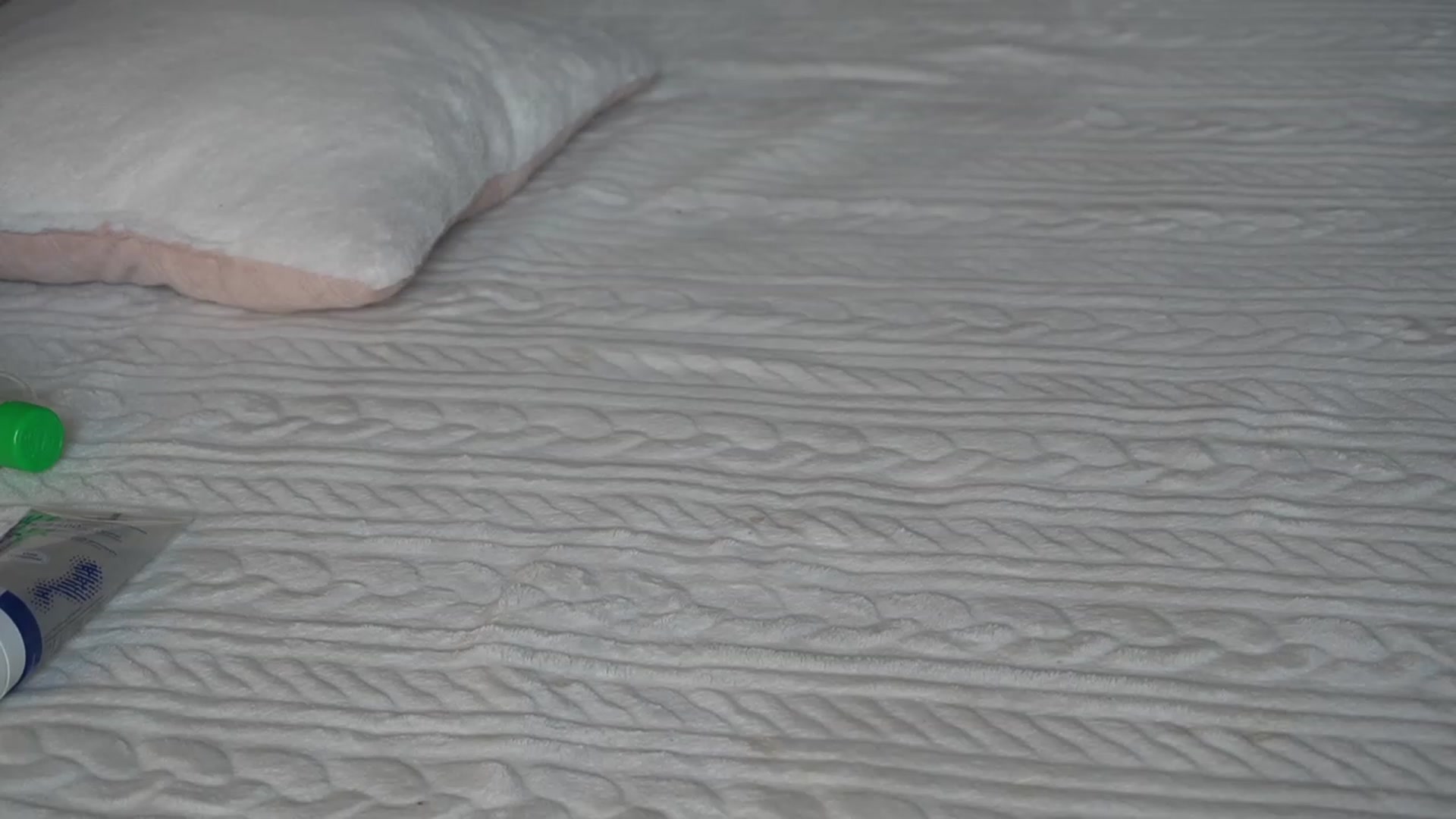Gallery image thumbnail from Erikabee's myfreecams stream on, 03/27/2023, 10:32 image 14 of 20