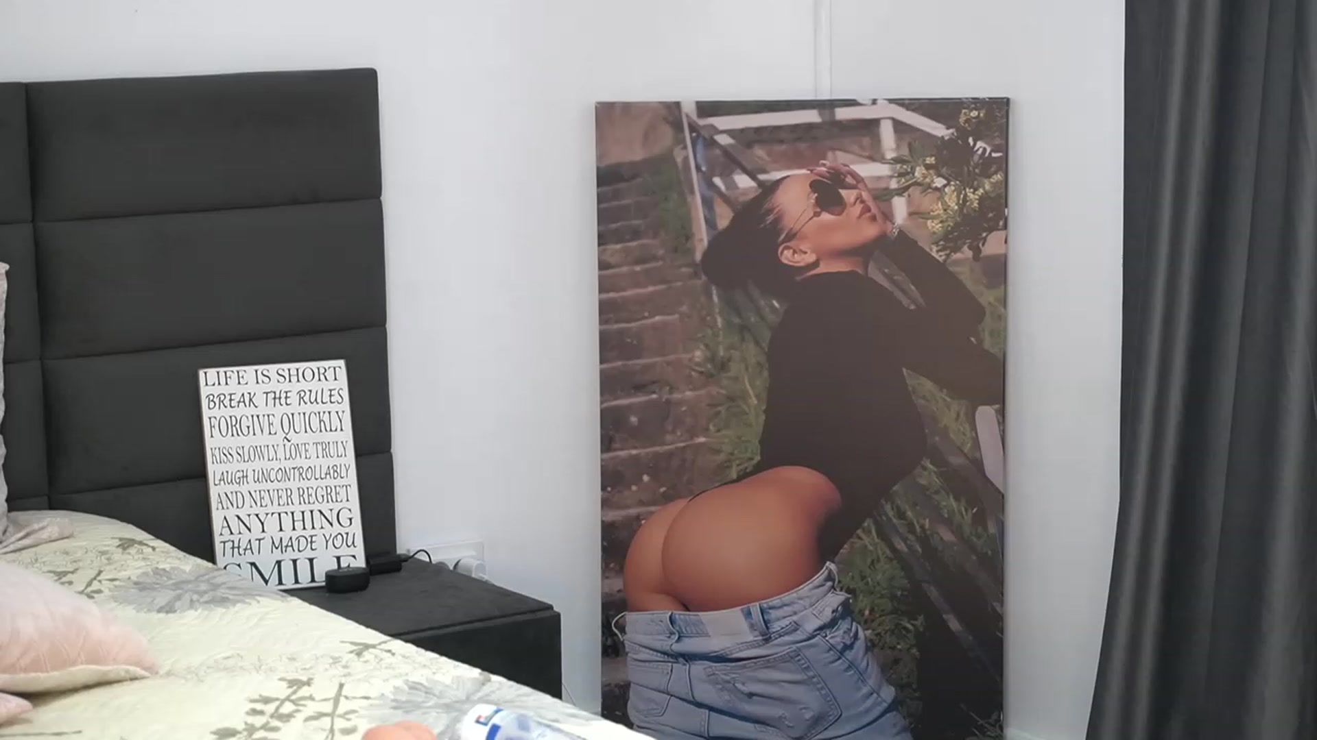 Gallery image thumbnail from Erikabee's myfreecams stream on, 05/08/2023, 11:03 image 7 of 20
