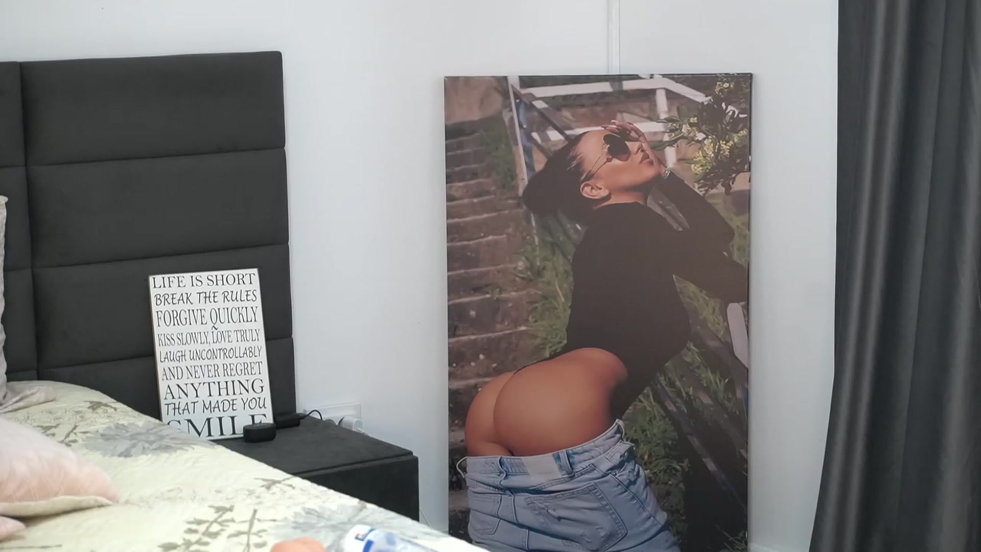 Gallery image thumbnail from Erikabee's myfreecams stream on, 05/08/2023, 11:03 image 9 of 20