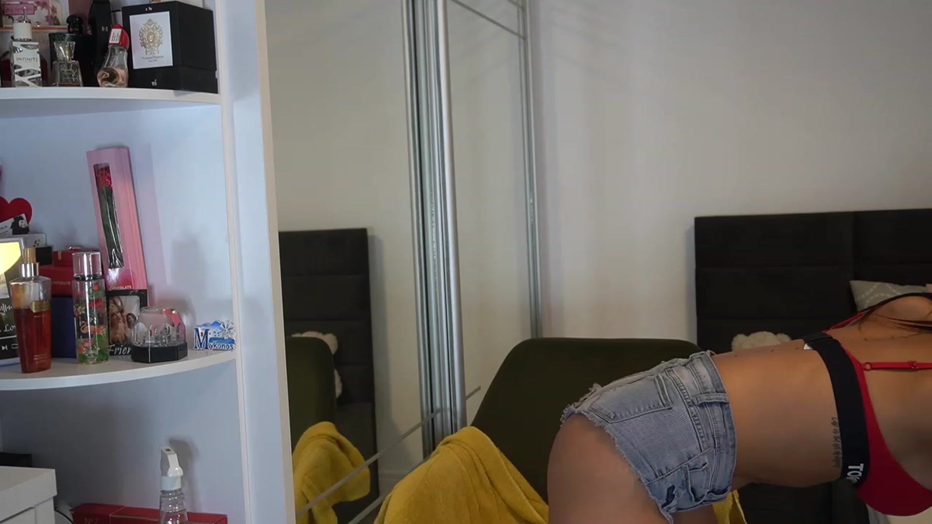 Gallery image thumbnail from Erikabee's myfreecams stream on, 01/26/2024, 10:11 image 9 of 20