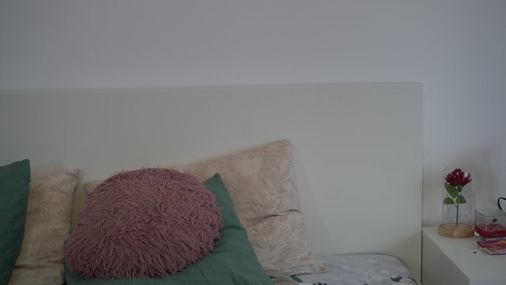 Gallery image thumbnail from Erikabee's myfreecams stream on, 04/12/2024, 09:31 image 8 of 20