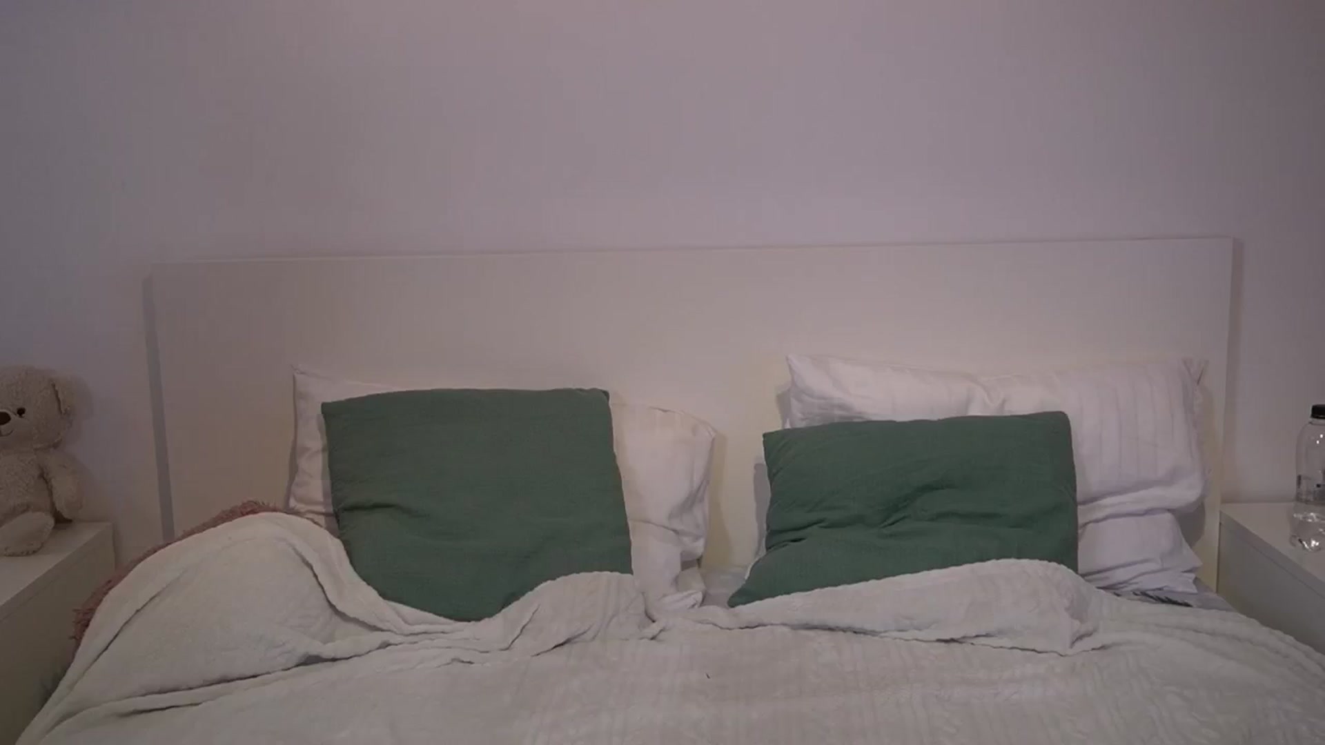 Gallery image thumbnail from Erikabee's myfreecams stream on, 05/22/2024, 06:23 image 13 of 20