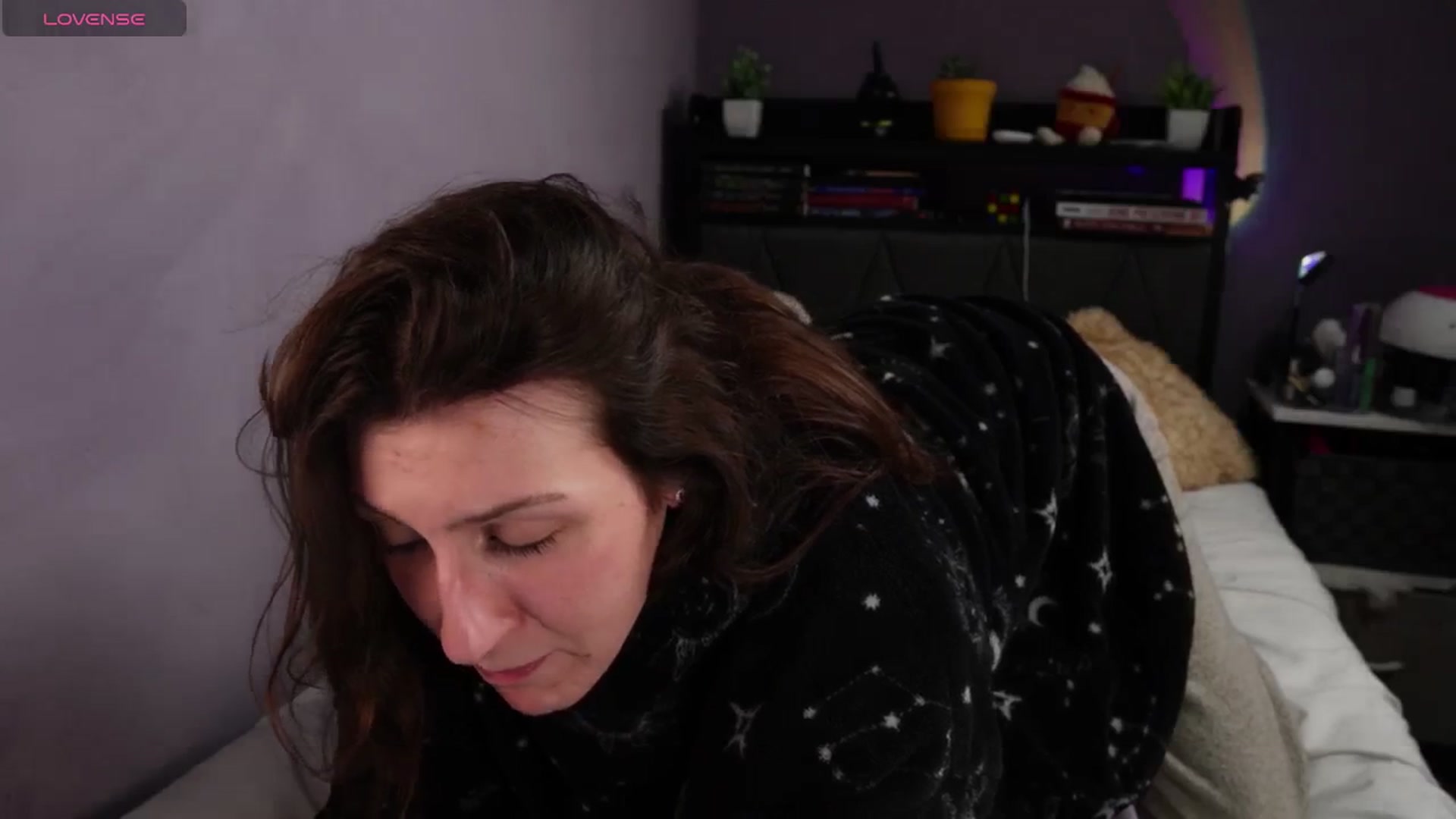 Gallery image thumbnail from Erikarose_'s myfreecams stream on, 03/08/2025, 17:22 image 15 of 20