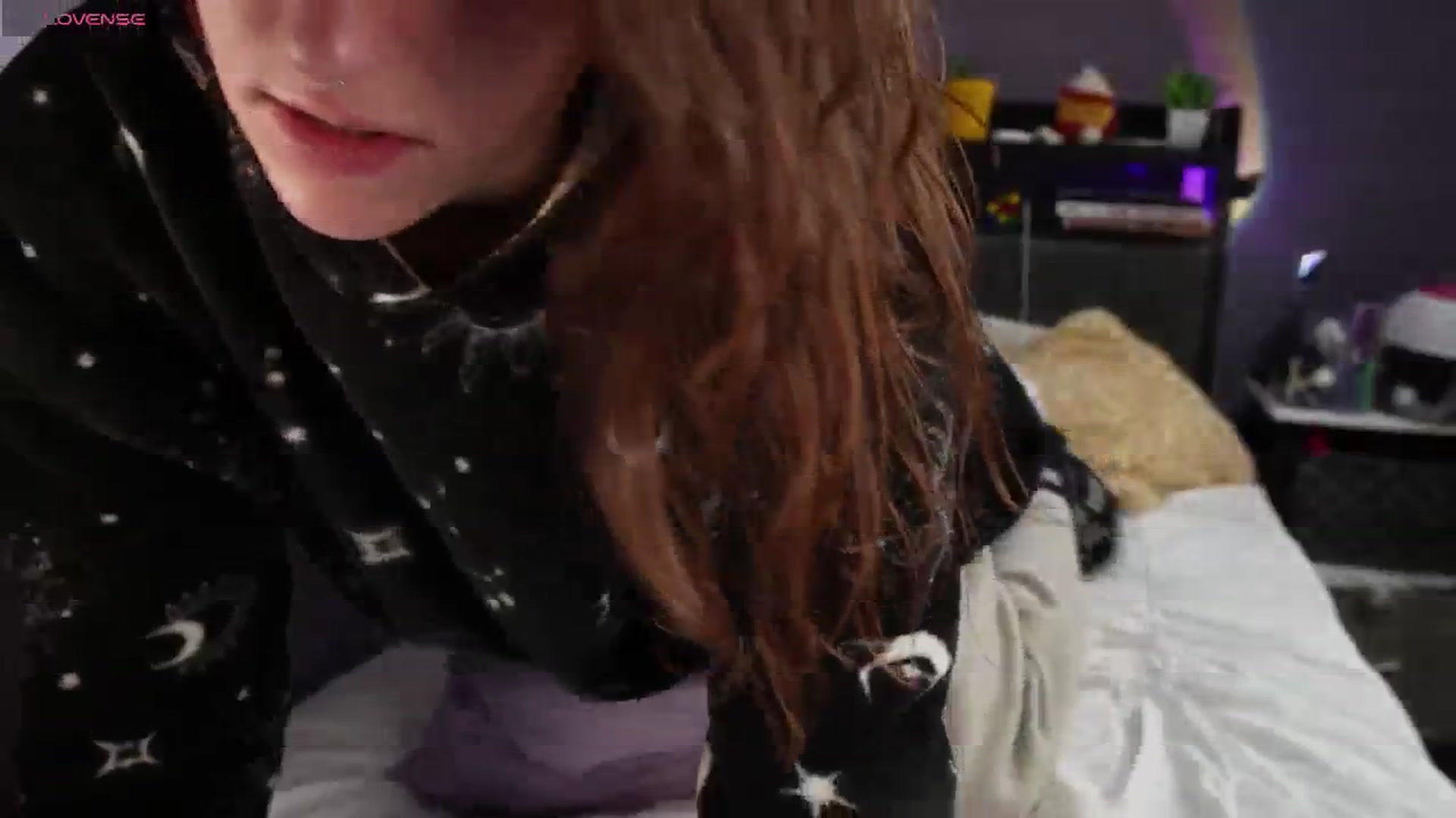 Gallery image thumbnail from Erikarose_'s myfreecams stream on, 03/08/2025, 17:22 image 17 of 20