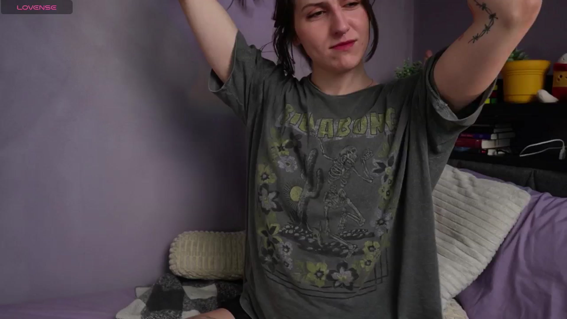 Gallery image thumbnail from Erikarose_'s myfreecams stream on, 03/18/2025, 14:27 image 1 of 20