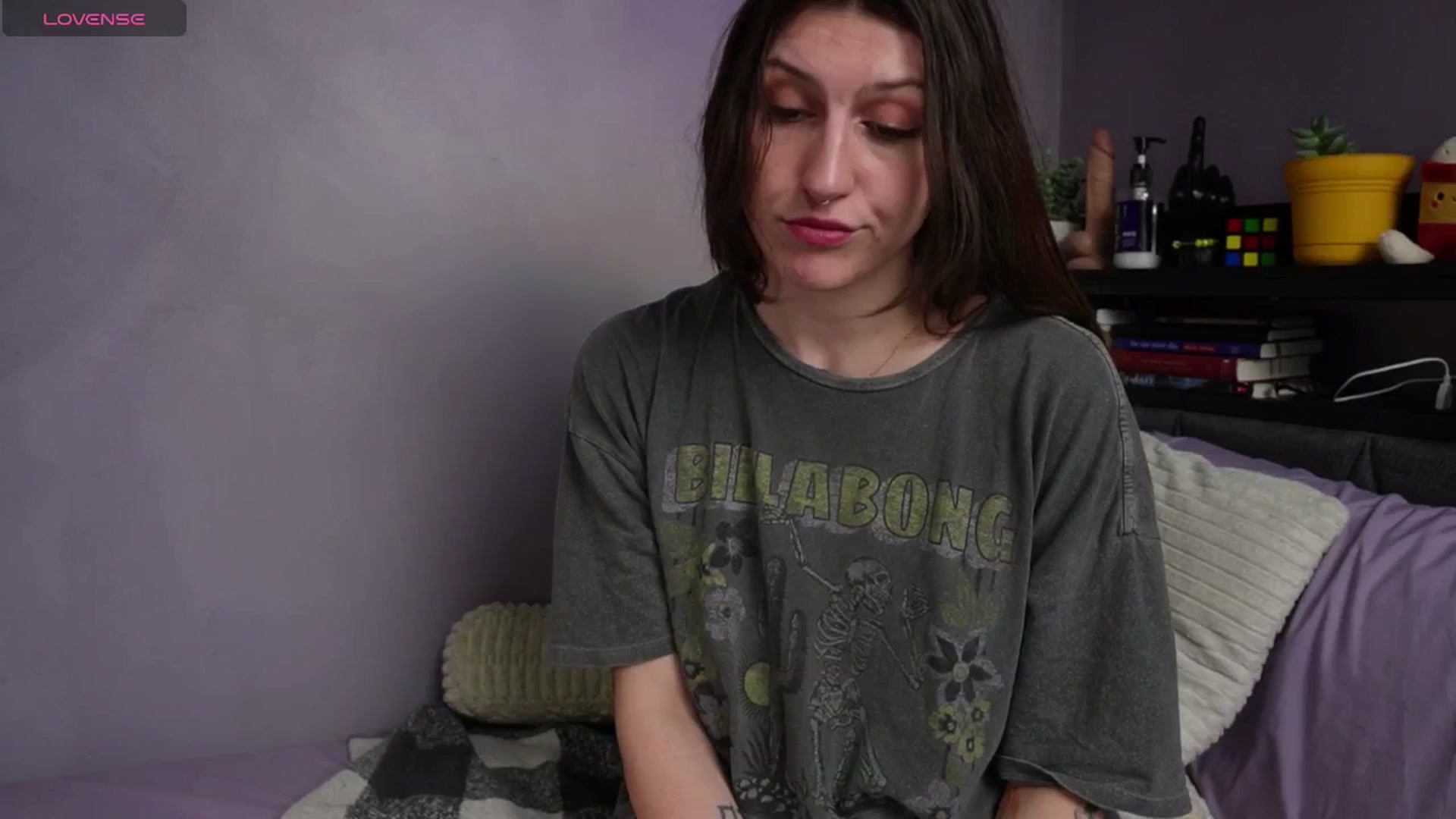 Gallery image thumbnail from Erikarose_'s myfreecams stream on, 03/18/2025, 14:27 image 11 of 20