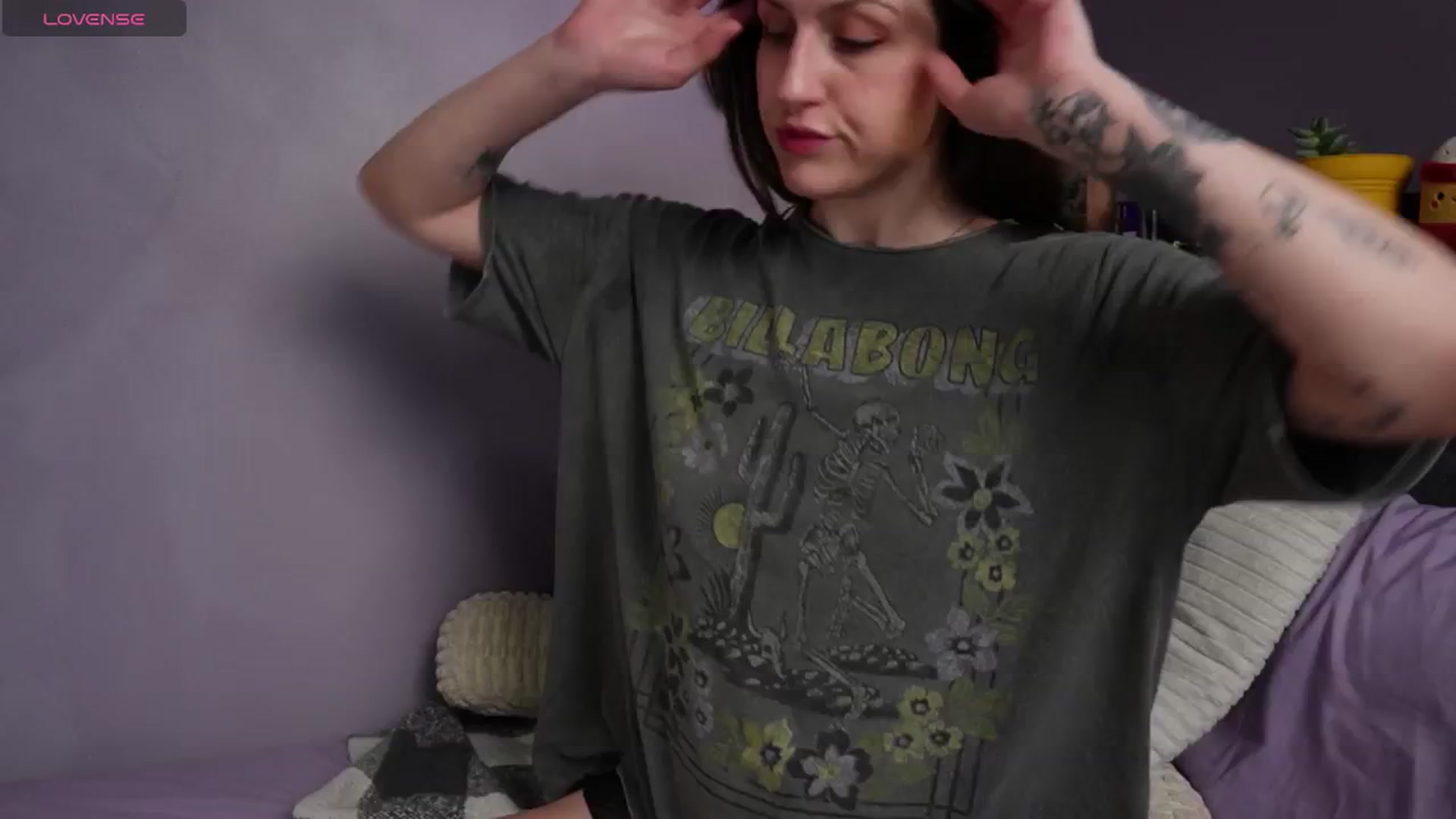 Gallery image thumbnail from Erikarose_'s myfreecams stream on, 03/18/2025, 14:27 image 7 of 20