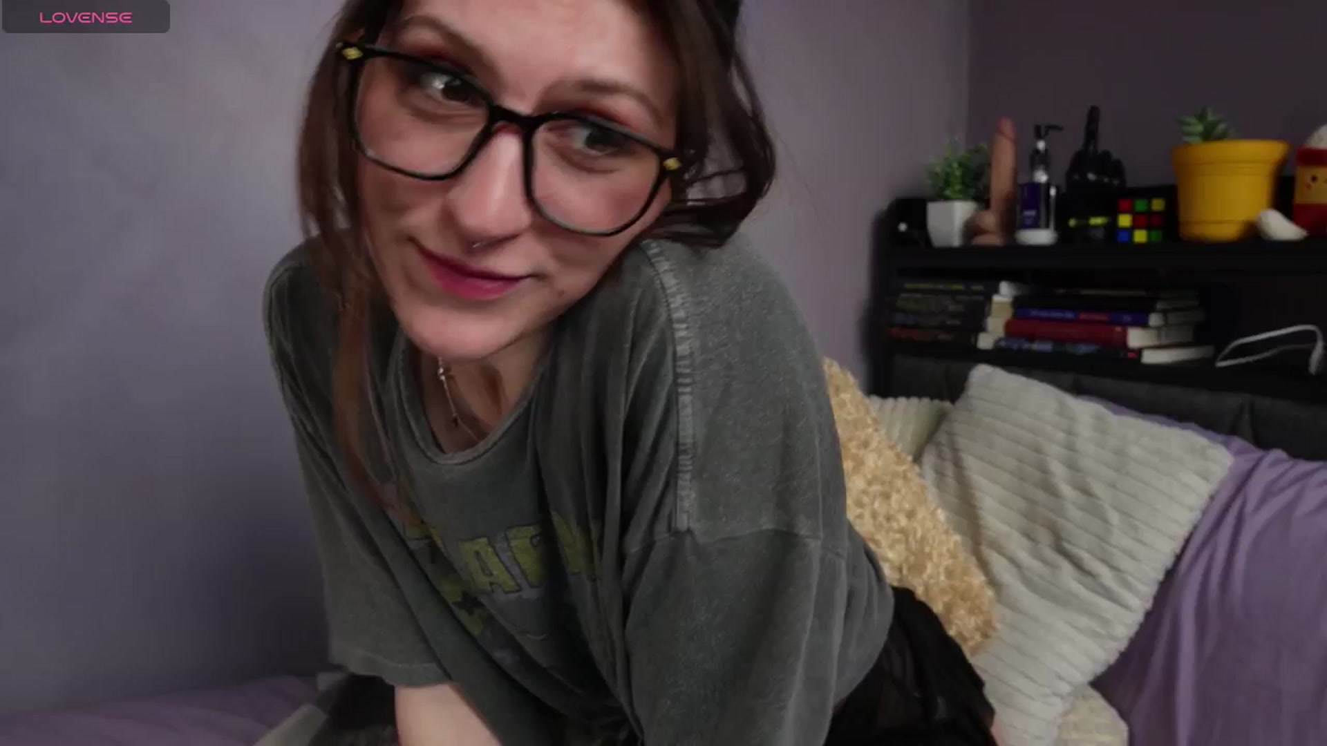Gallery image thumbnail from Erikarose_'s myfreecams stream on, 03/18/2025, 14:27 image 17 of 20