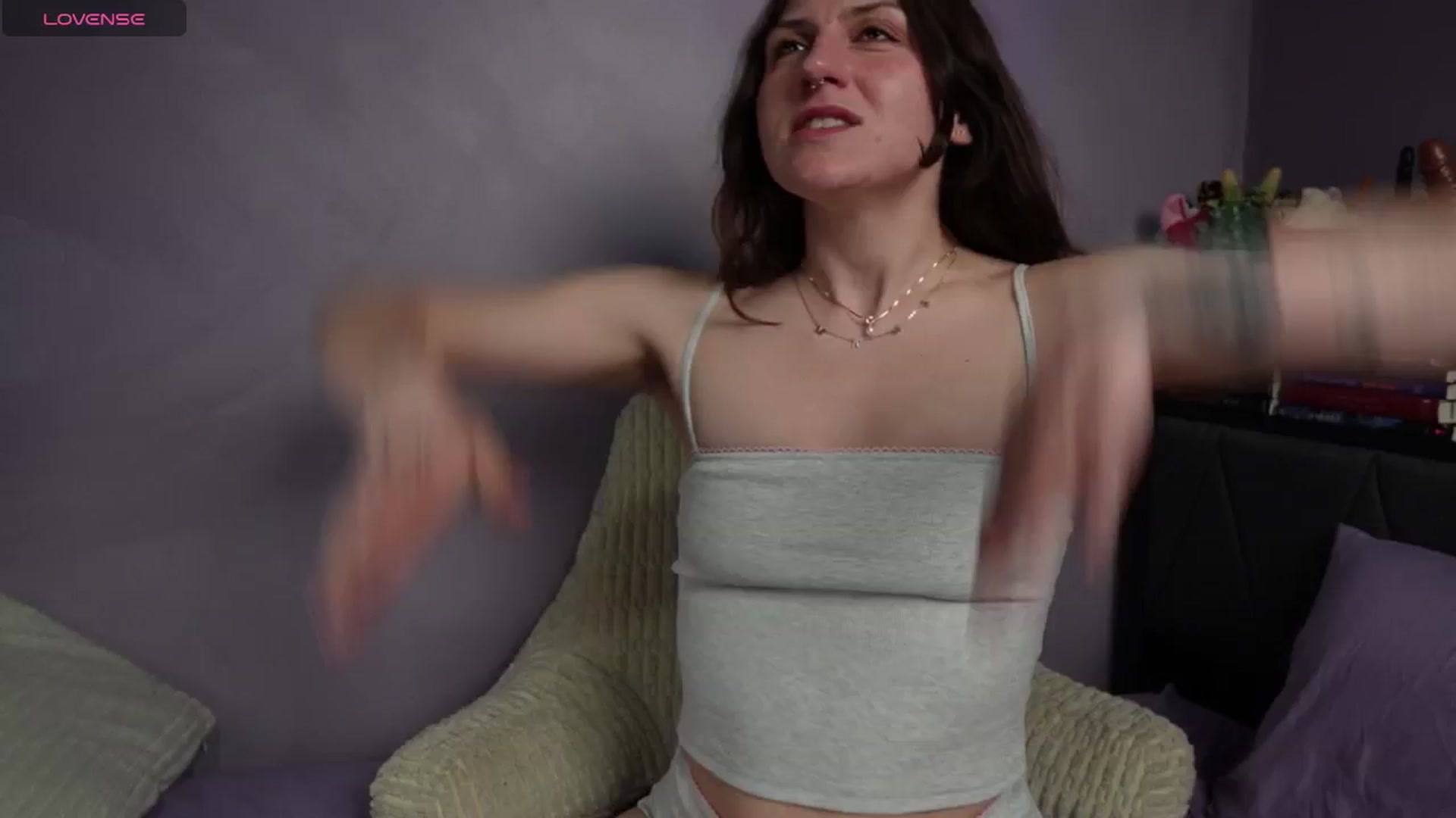Gallery image thumbnail from Erikarose_'s myfreecams stream on, 03/21/2025, 17:06 image 19 of 20