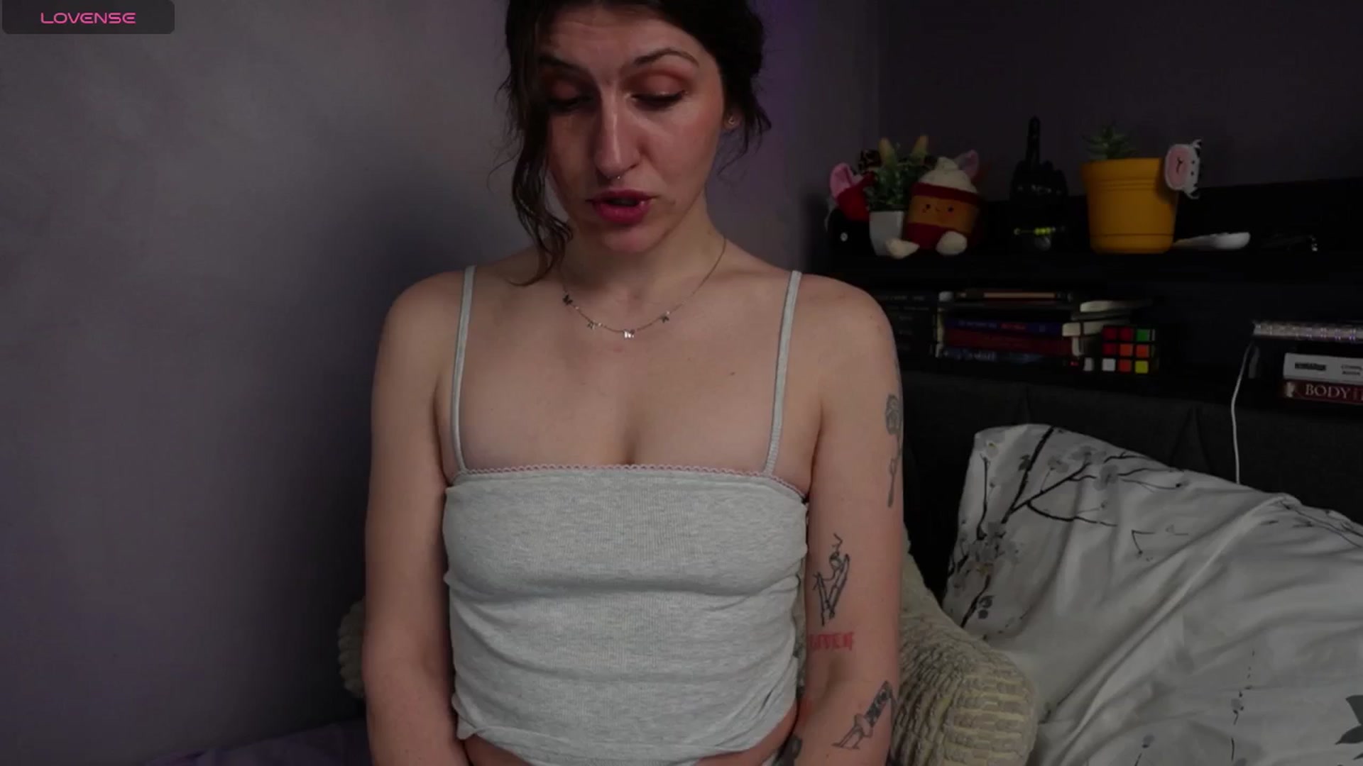 Gallery image thumbnail from Erikarose_'s myfreecams stream on, 03/26/2025, 16:03 image 1 of 20