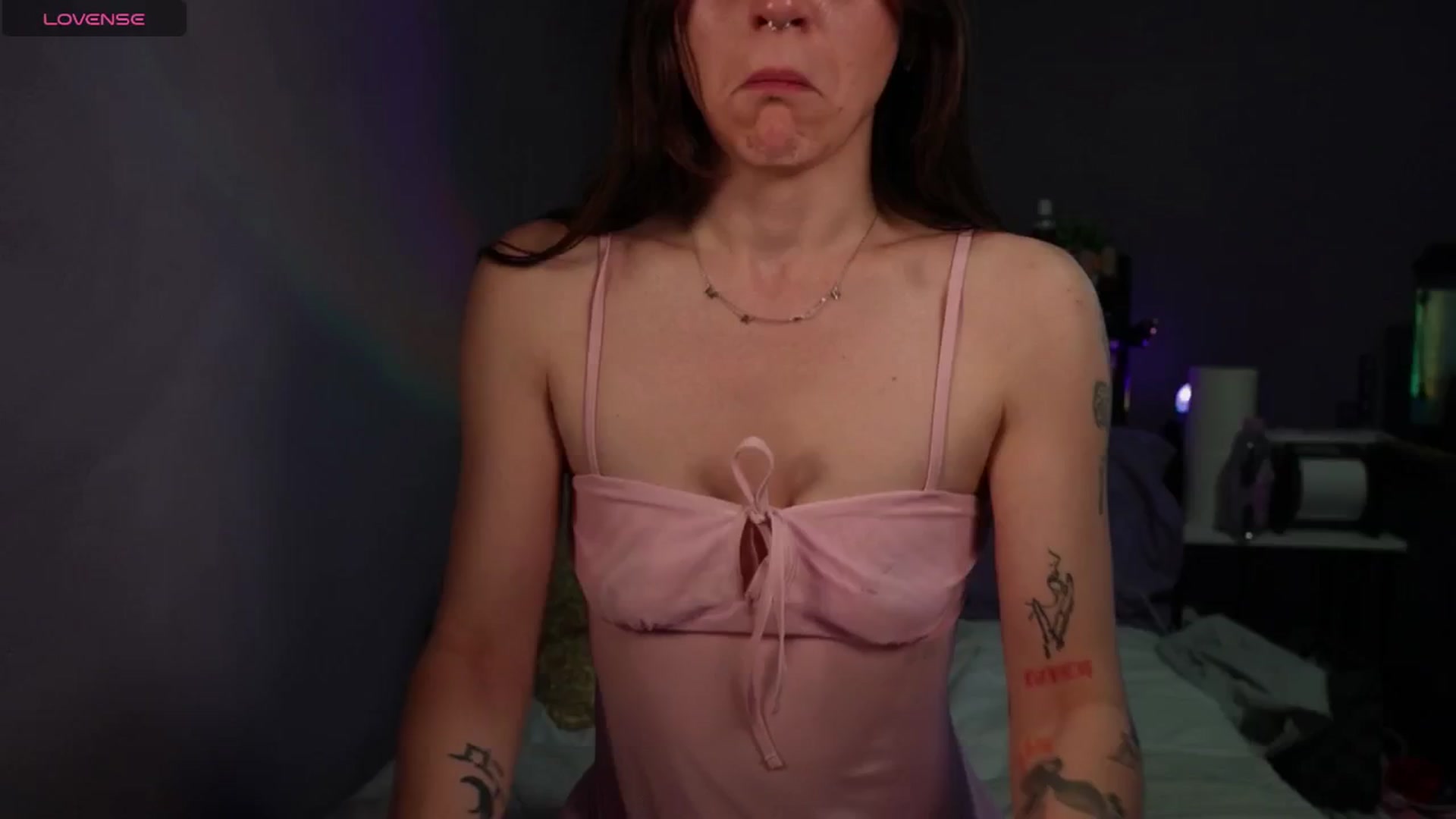 Gallery image thumbnail from Erikarose_'s myfreecams stream on, 06/03/2025, 17:36 image 18 of 20