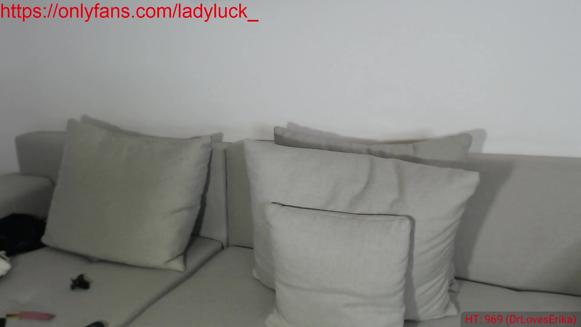 Gallery image thumbnail from ErikasMagic's myfreecams stream on, 12/30/2022, 21:14 image 15 of 20