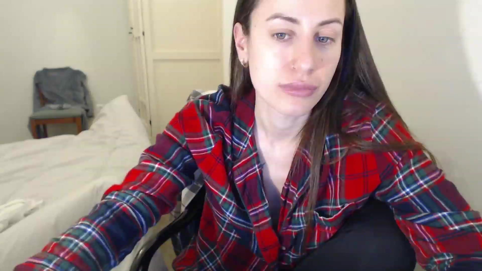 Gallery image thumbnail from ErikasMagic's myfreecams stream on, 02/12/2023, 20:16 image 11 of 20