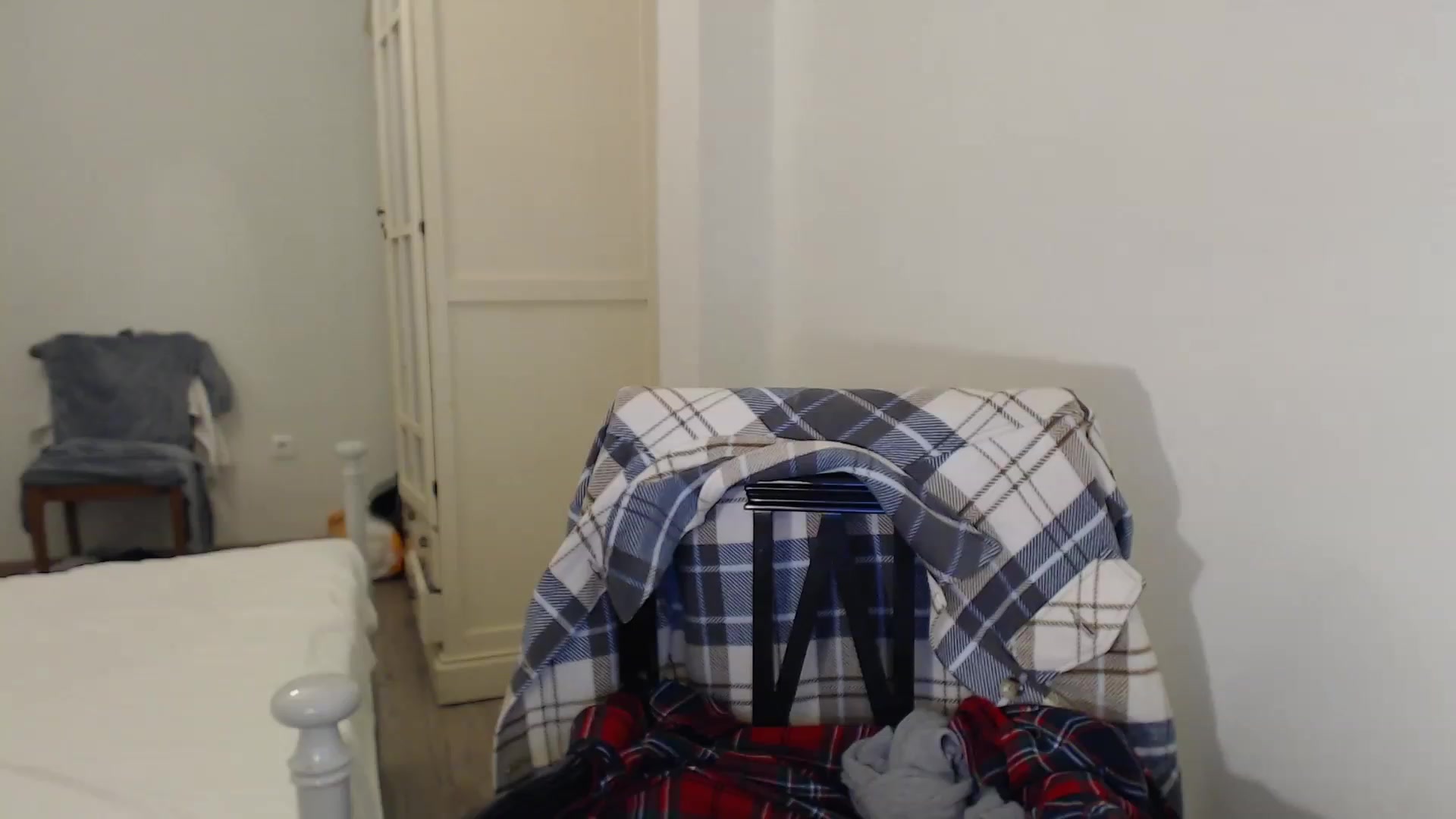 Gallery image thumbnail from ErikasMagic's myfreecams stream on, 02/13/2023, 20:29 image 5 of 20