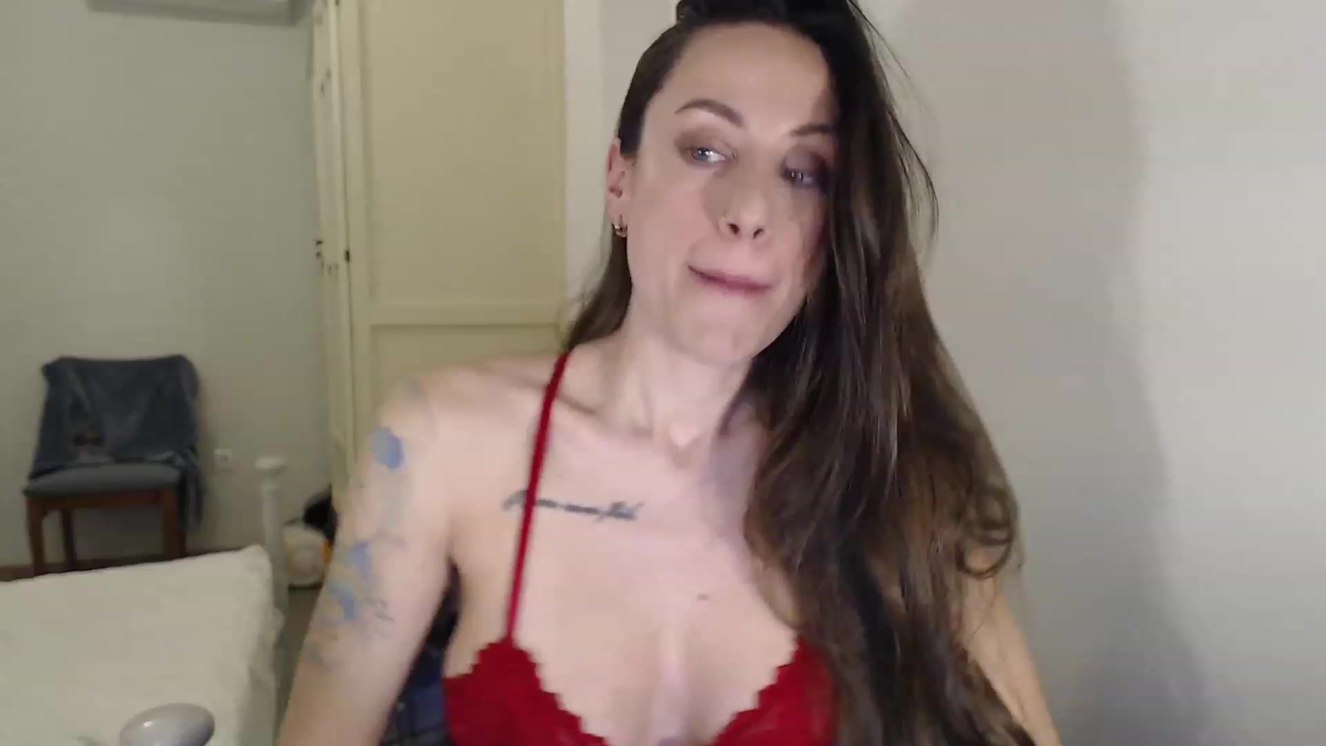 Gallery image thumbnail from ErikasMagic's myfreecams stream on, 02/14/2023, 20:34 image 5 of 20