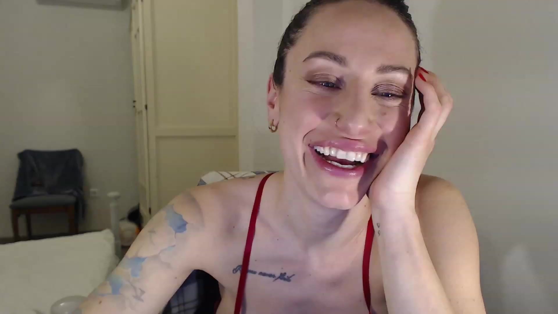 Gallery image thumbnail from ErikasMagic's myfreecams stream on, 02/14/2023, 20:34 image 14 of 20