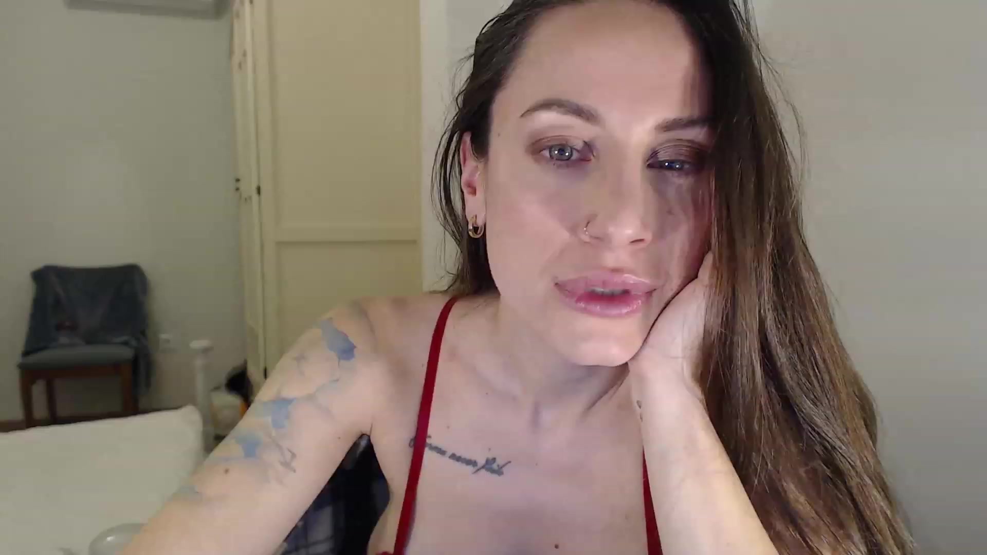 Gallery image thumbnail from ErikasMagic's myfreecams stream on, 02/14/2023, 20:34 image 8 of 20