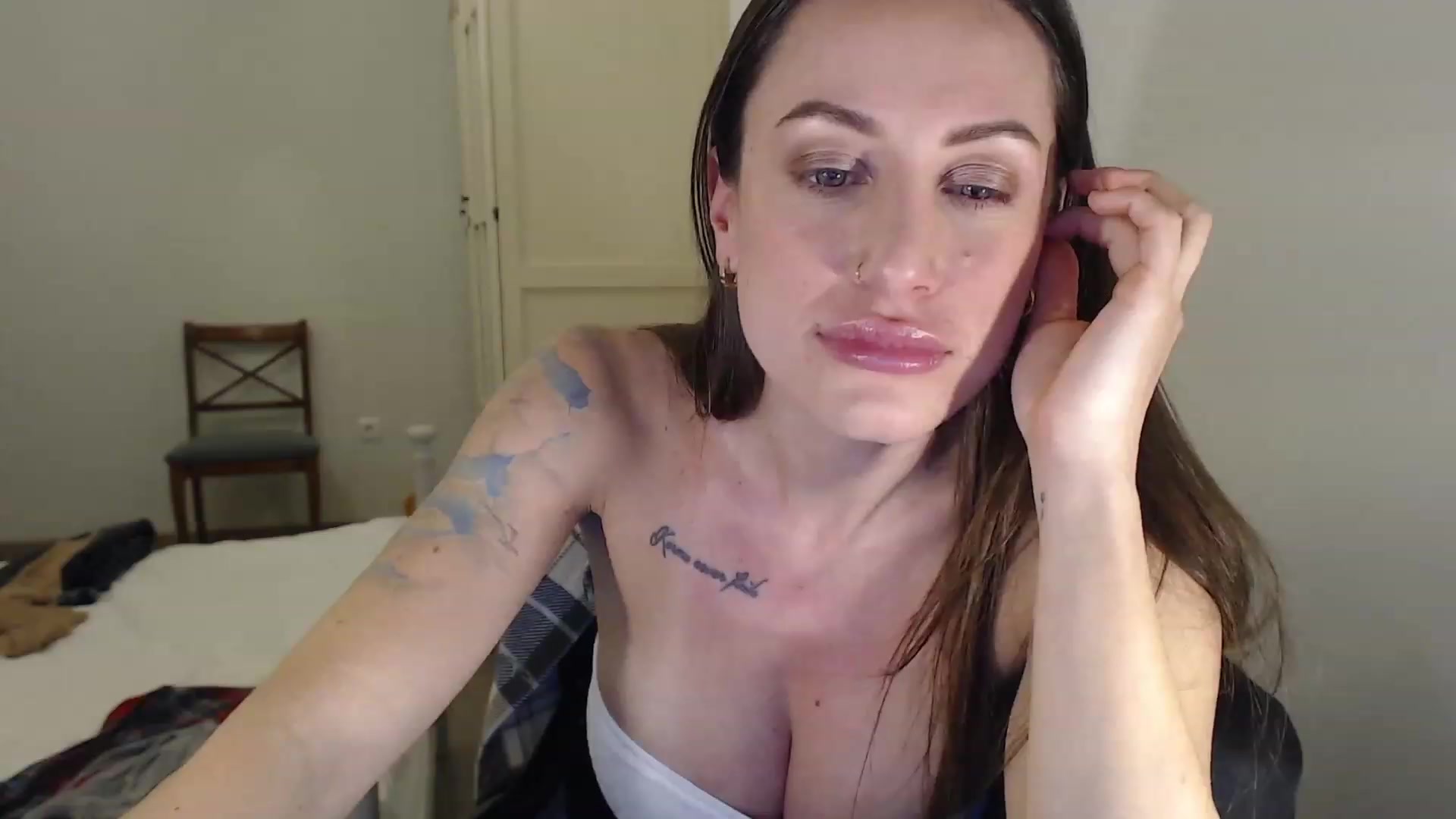 Gallery image thumbnail from ErikasMagic's myfreecams stream on, 02/22/2023, 20:07 image 8 of 20