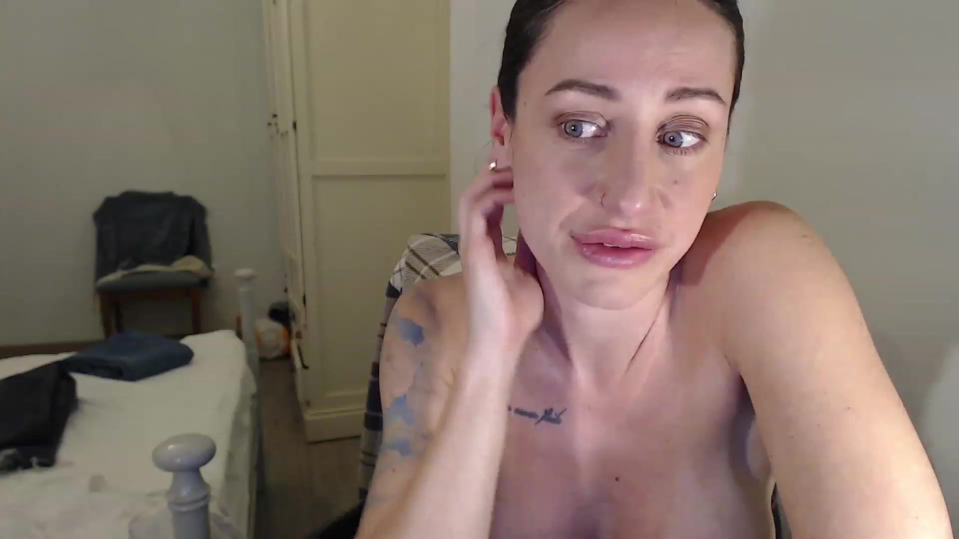 Gallery image thumbnail from ErikasMagic's myfreecams stream on, 02/24/2023, 20:31 image 19 of 20