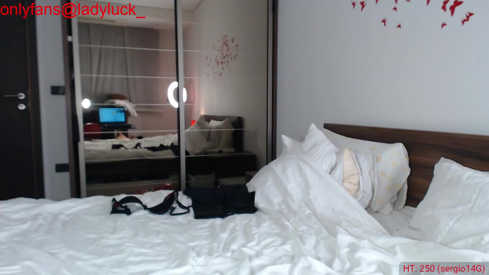 Gallery image thumbnail from ErikasMagic's myfreecams stream on, 10/19/2023, 19:40 image 20 of 20