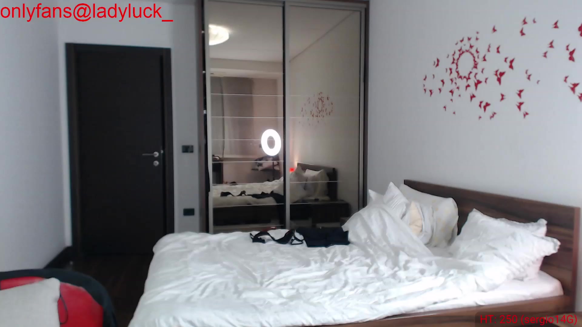 Gallery image thumbnail from ErikasMagic's myfreecams stream on, 10/19/2023, 19:40 image 9 of 20