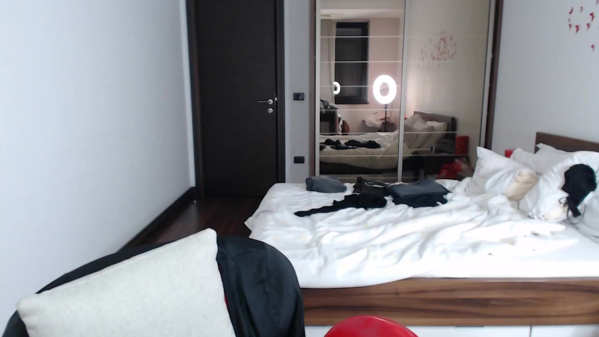 Gallery image thumbnail from ErikasMagic's myfreecams stream on, 12/02/2023, 21:06 image 14 of 20