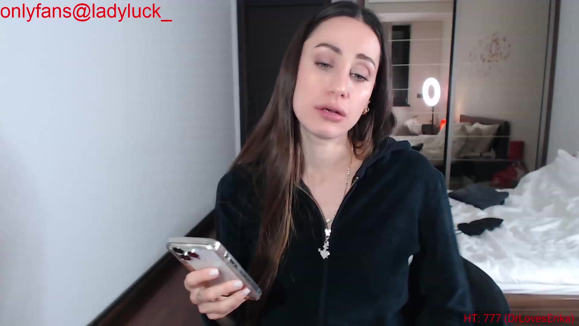 Gallery image thumbnail from ErikasMagic's myfreecams stream on, 12/08/2023, 20:49 image 18 of 20