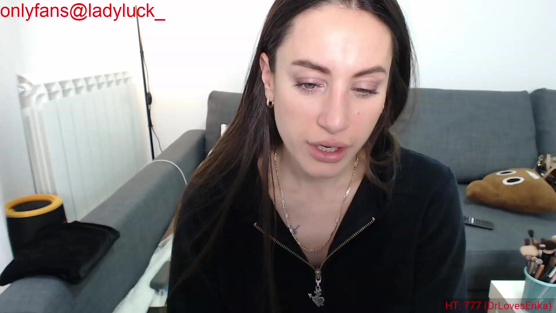 Gallery image thumbnail from ErikasMagic's myfreecams stream on, 12/16/2023, 20:39 image 19 of 20