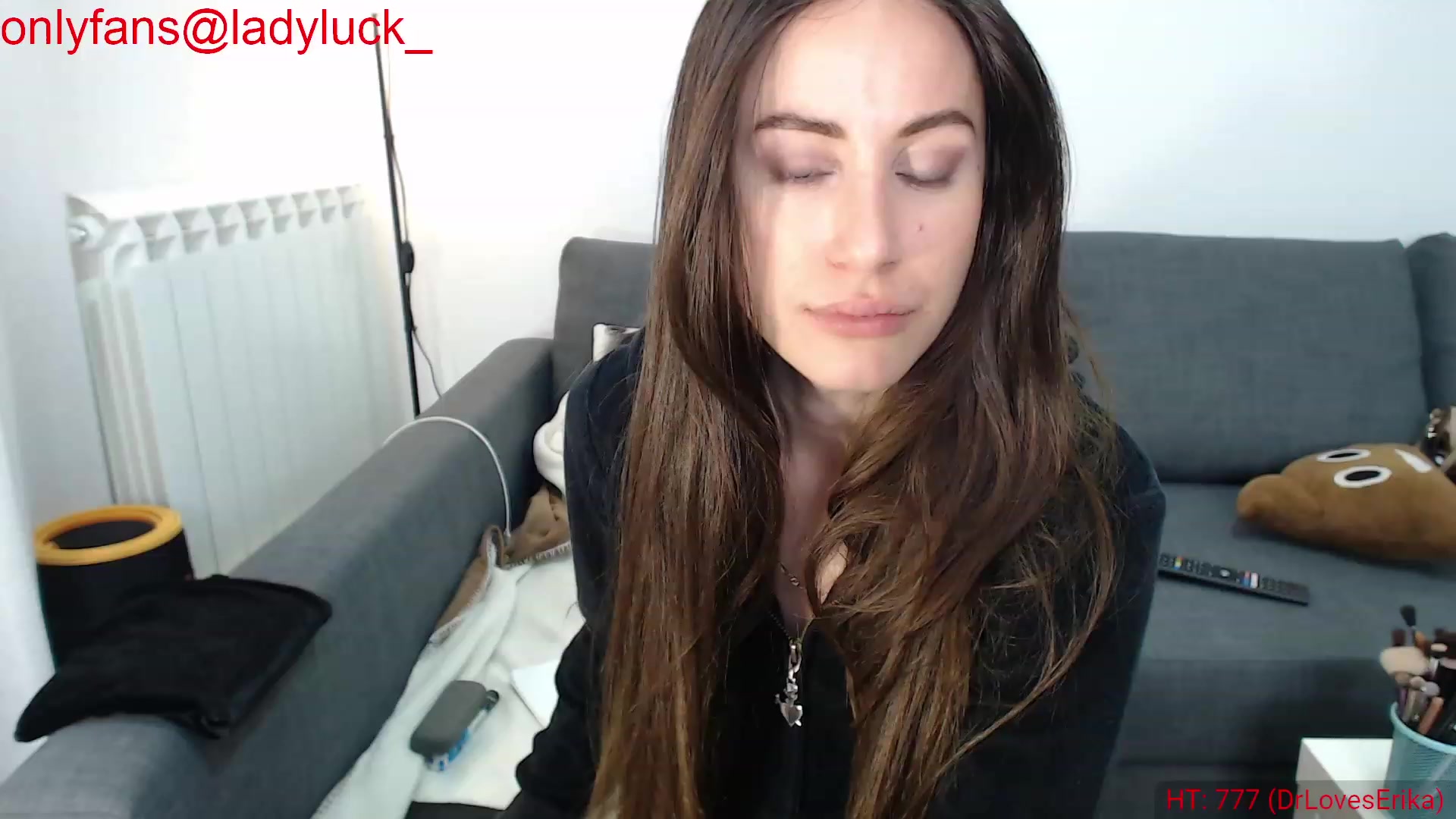 Gallery image thumbnail from ErikasMagic's myfreecams stream on, 12/16/2023, 20:39 image 14 of 20