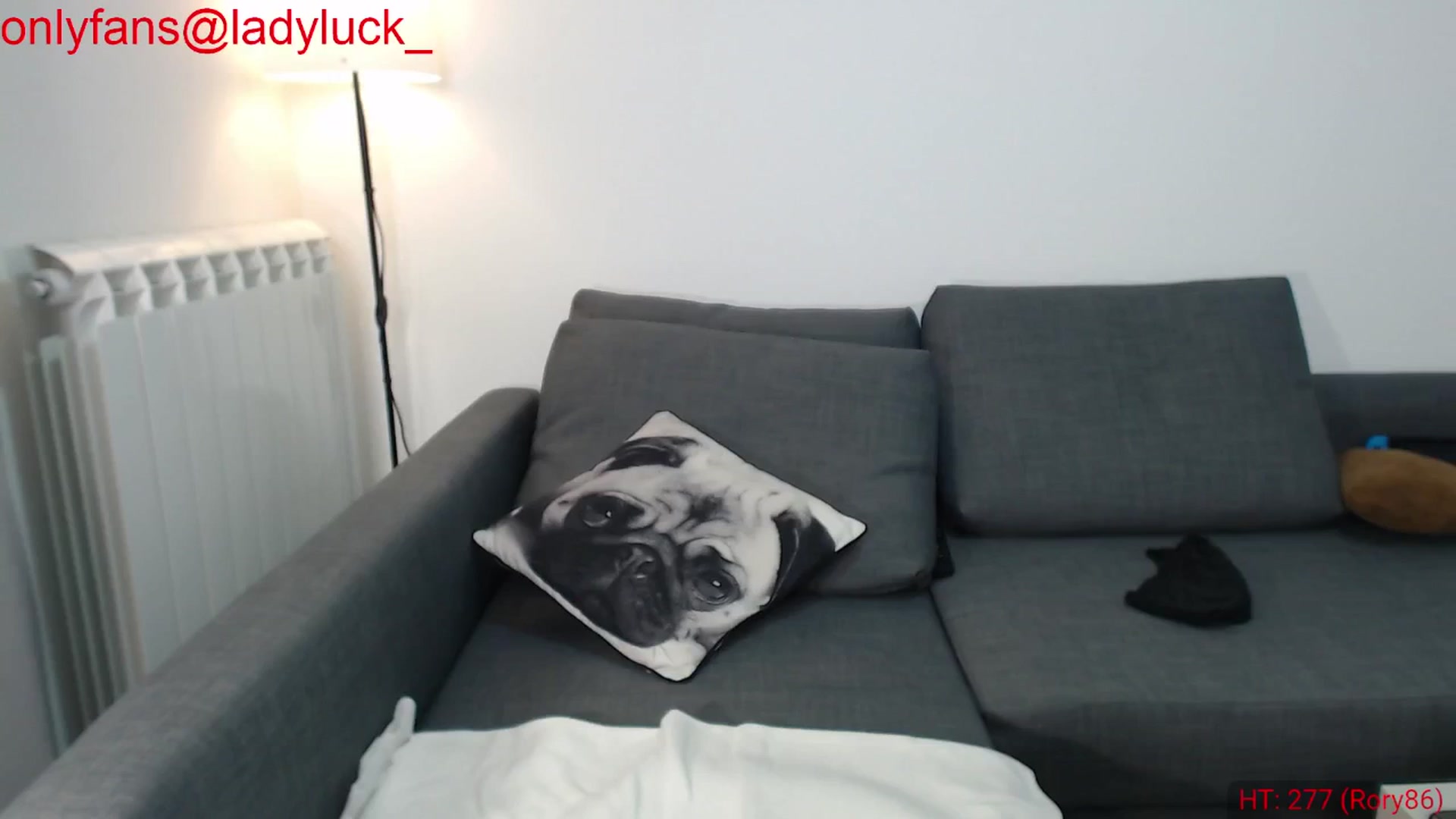 Gallery image thumbnail from ErikasMagic's myfreecams stream on, 08/07/2024, 19:42 image 16 of 20