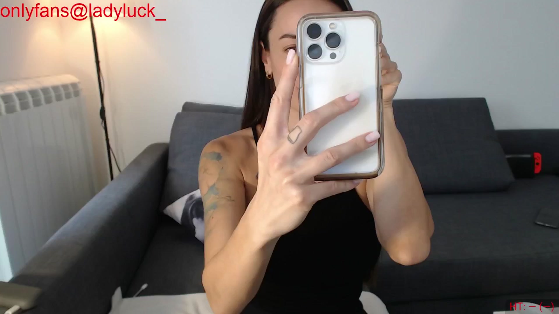Gallery image thumbnail from ErikasMagic's myfreecams stream on, 08/17/2024, 13:11 image 5 of 20
