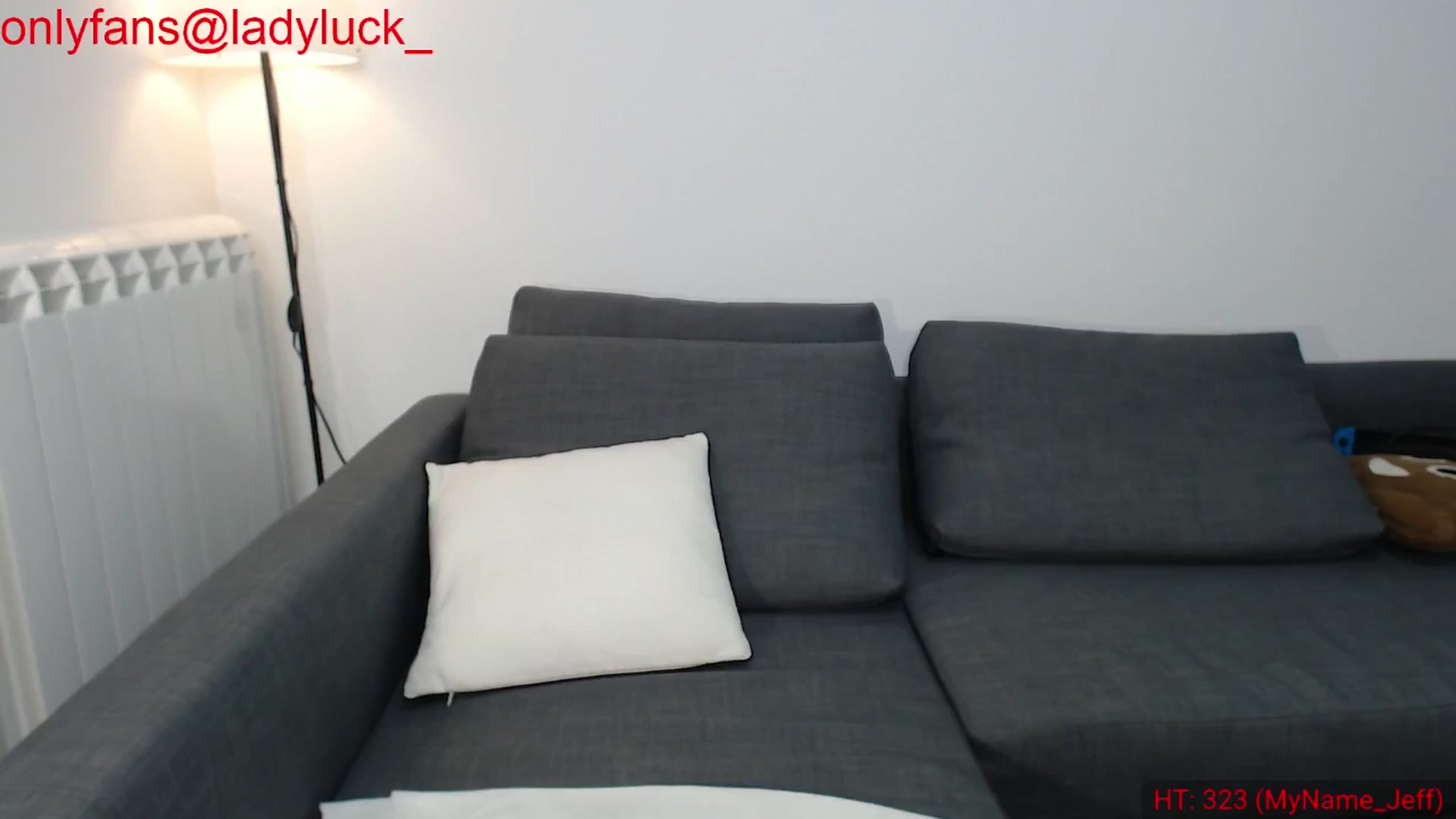 Gallery image thumbnail from ErikasMagic's myfreecams stream on, 10/19/2024, 19:27 image 6 of 20